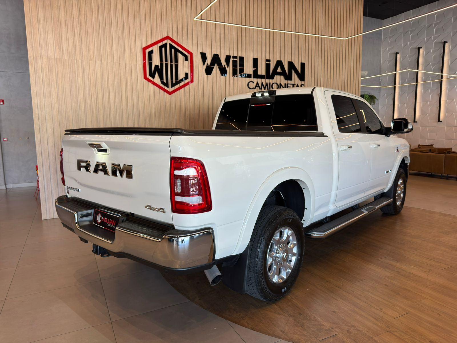 Foto número 316401 do veiculo