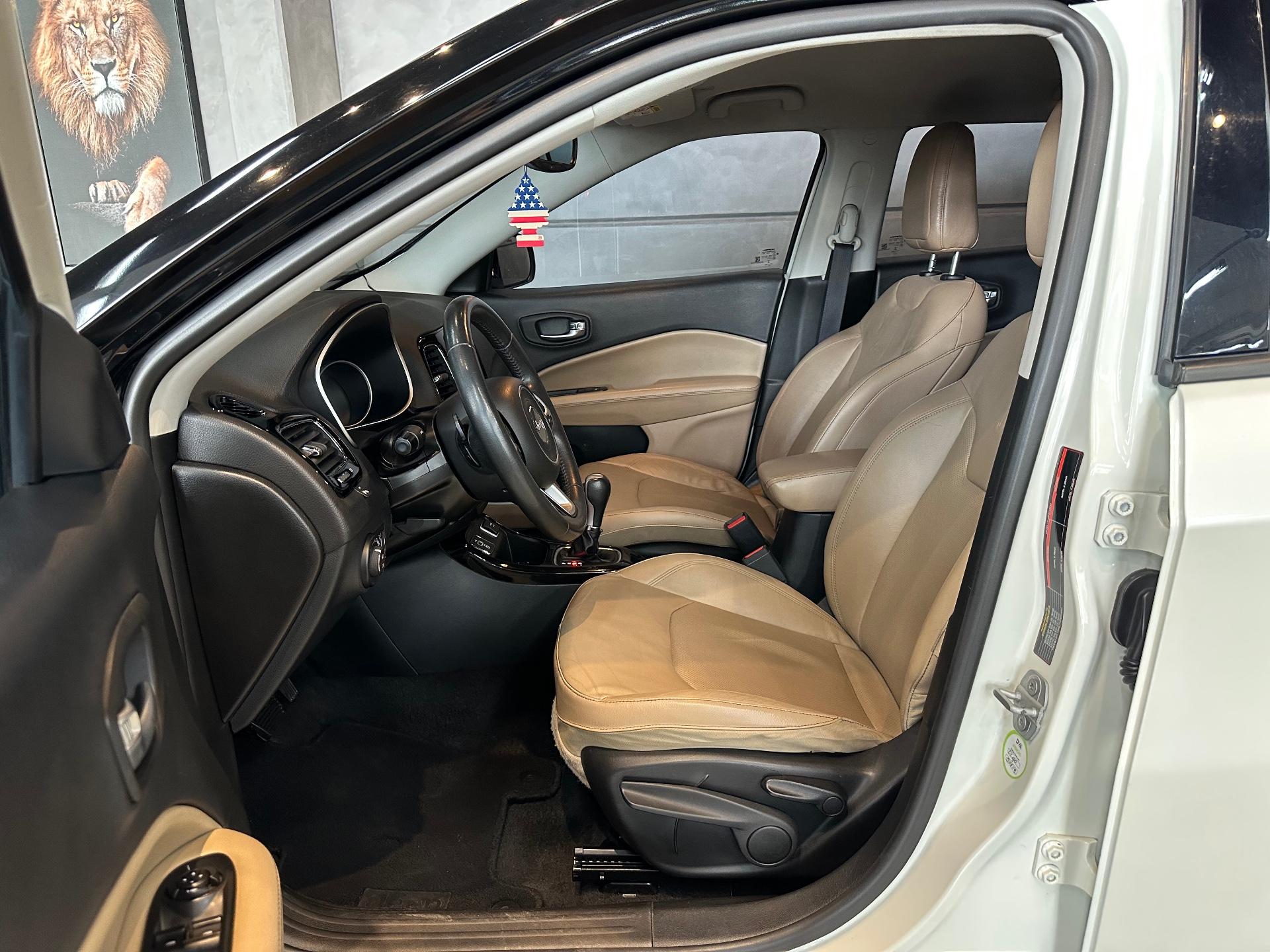 Foto número 299653 do veiculo