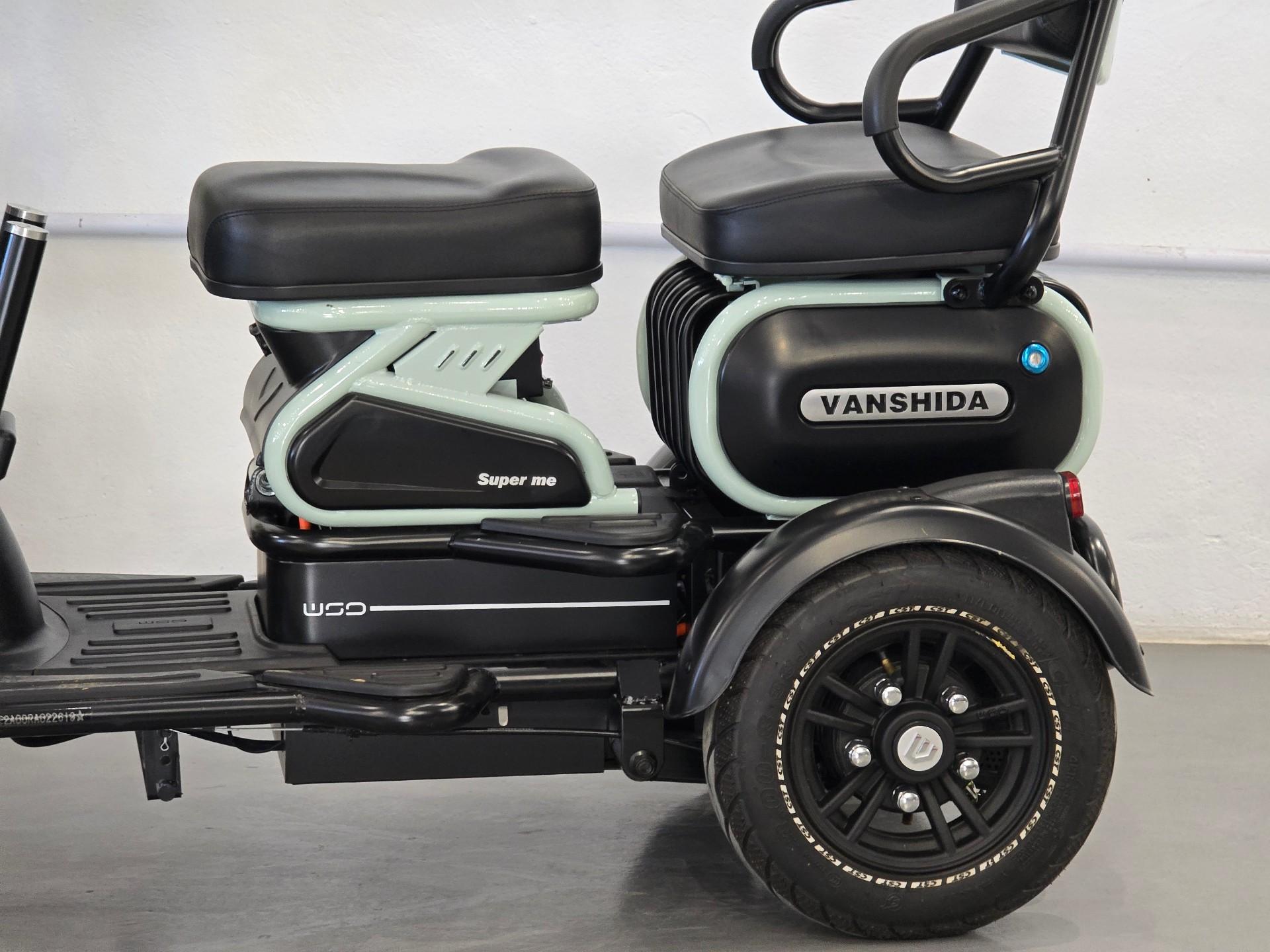 Foto número 337100 do veiculo