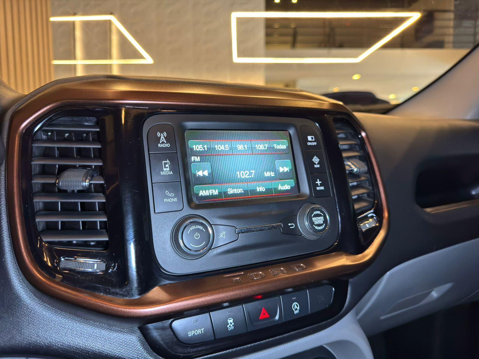 Foto número 322543 do veiculo