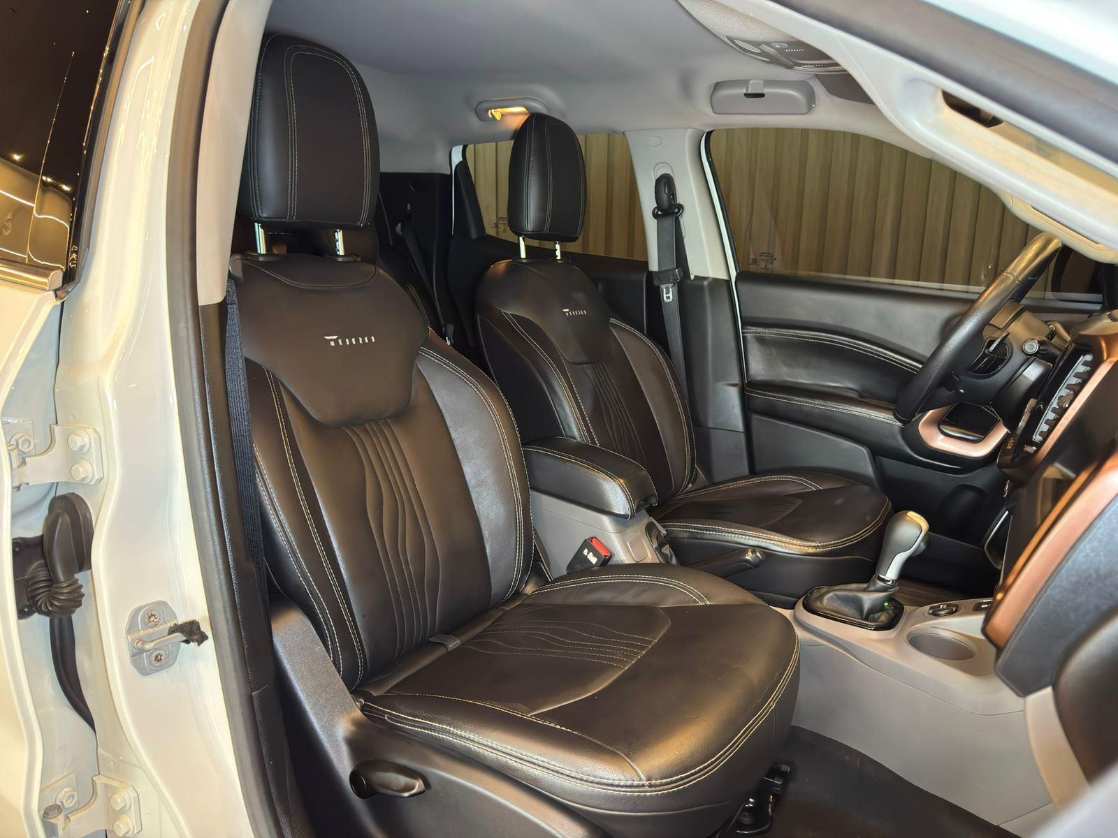 Foto número 322549 do veiculo