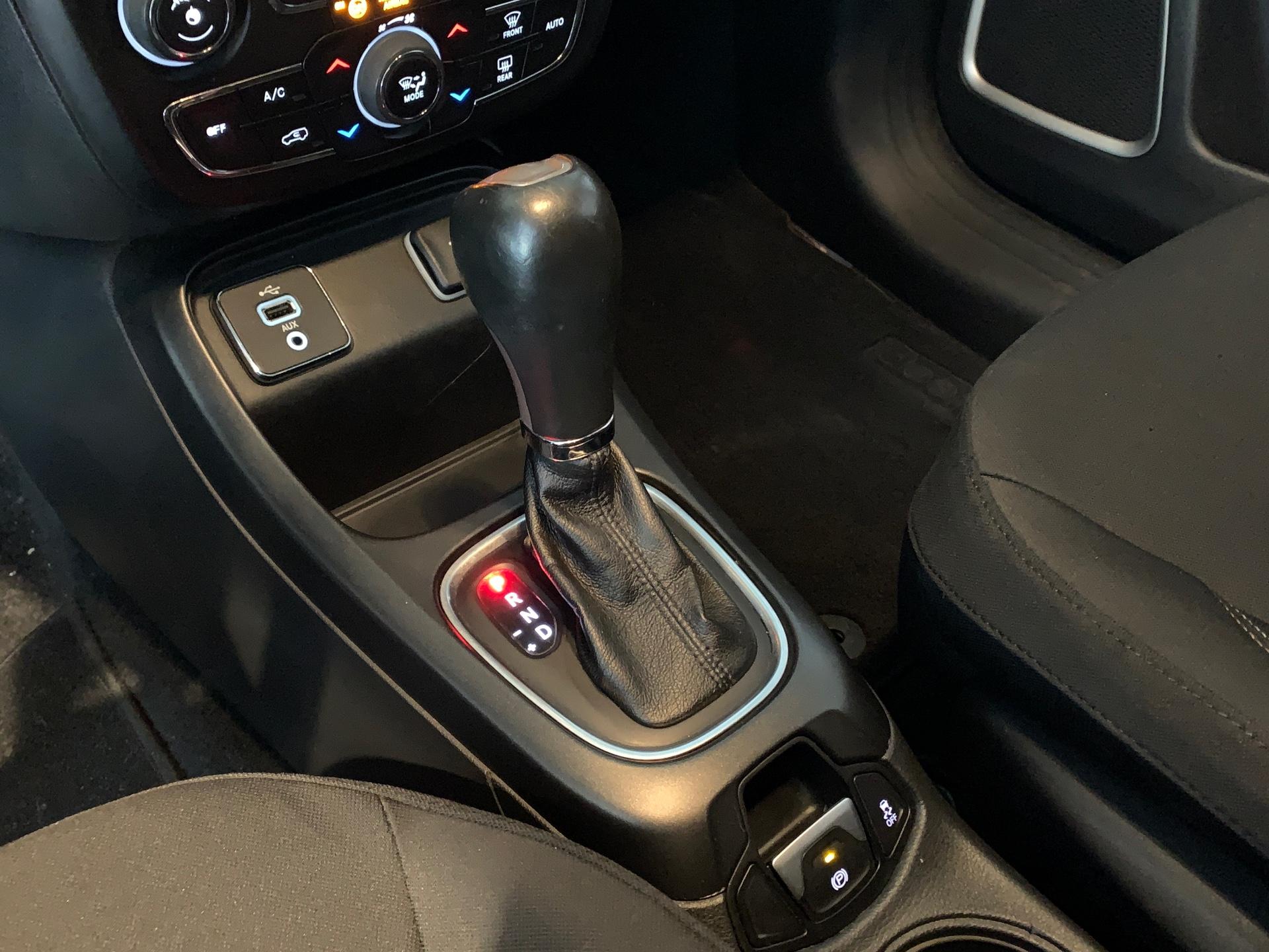 Foto número 330647 do veiculo