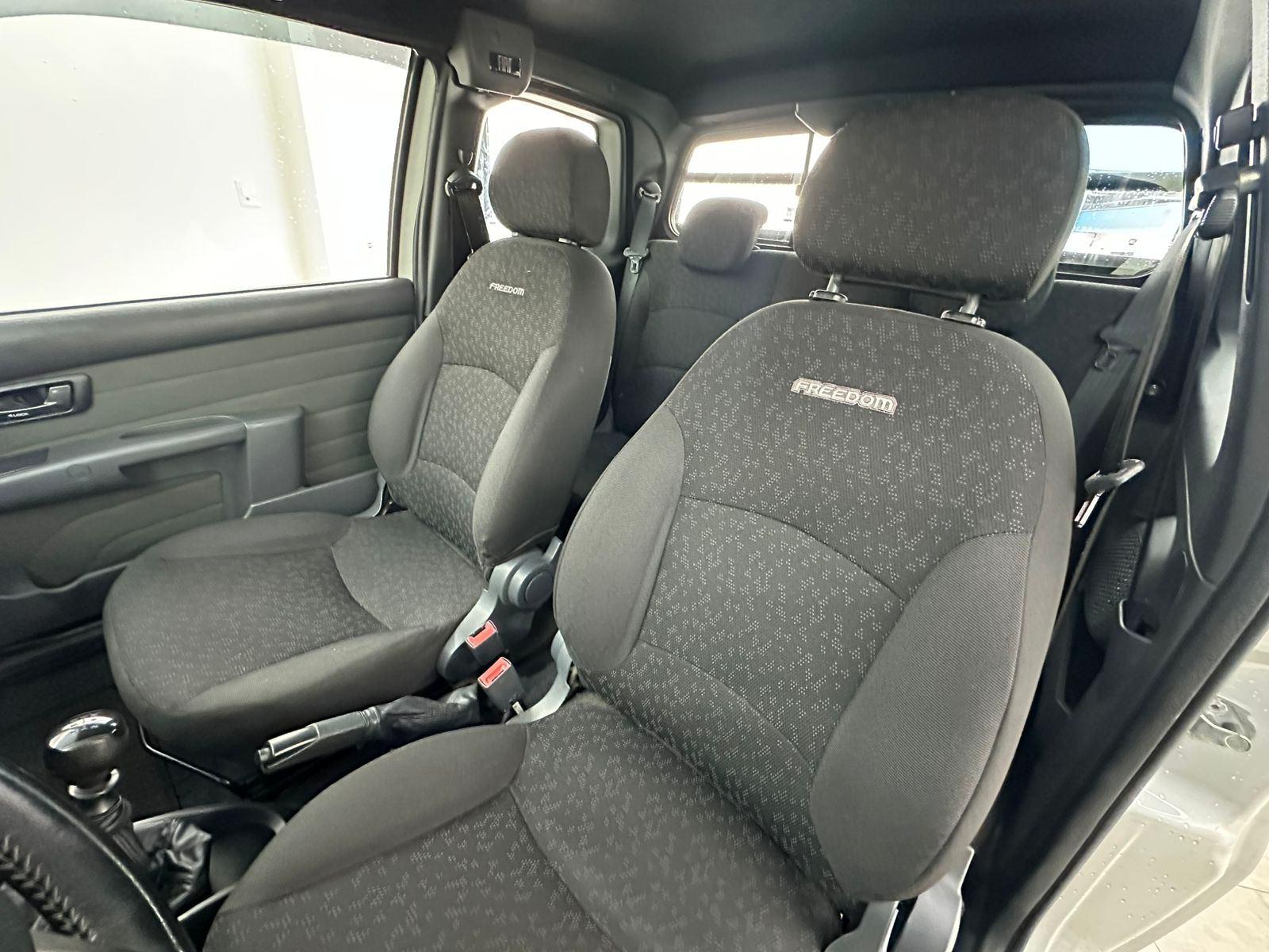 Foto número 354399 do veiculo