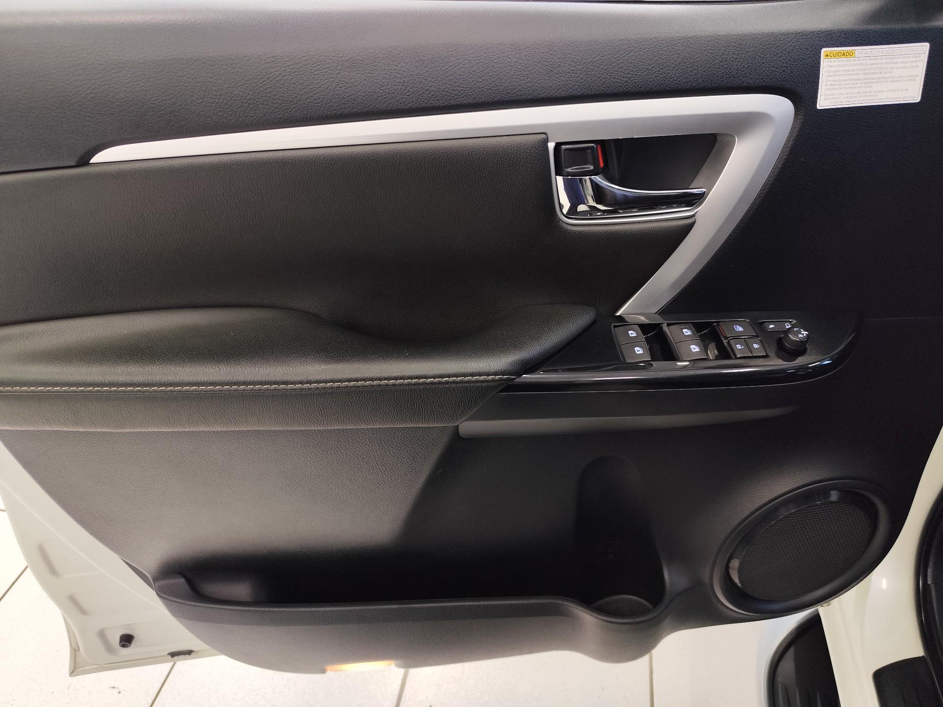 Foto número 338704 do veiculo