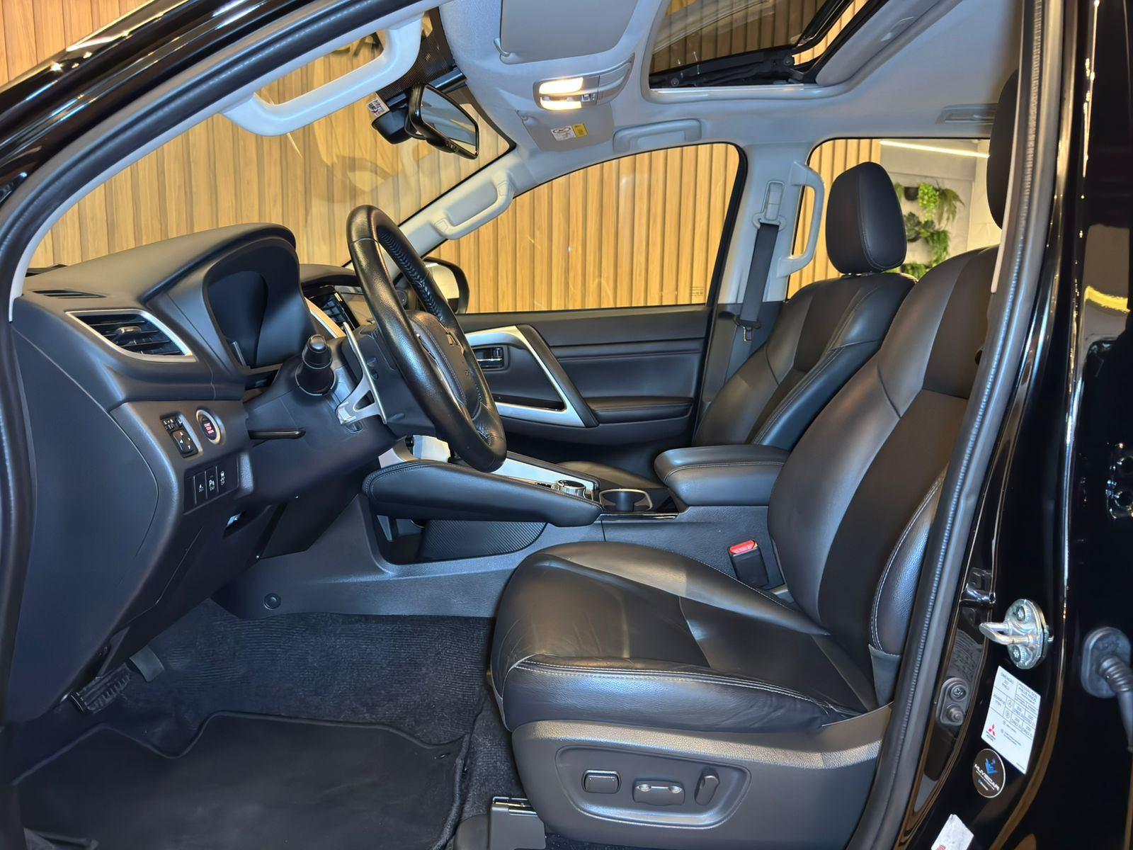 Foto número 351917 do veiculo