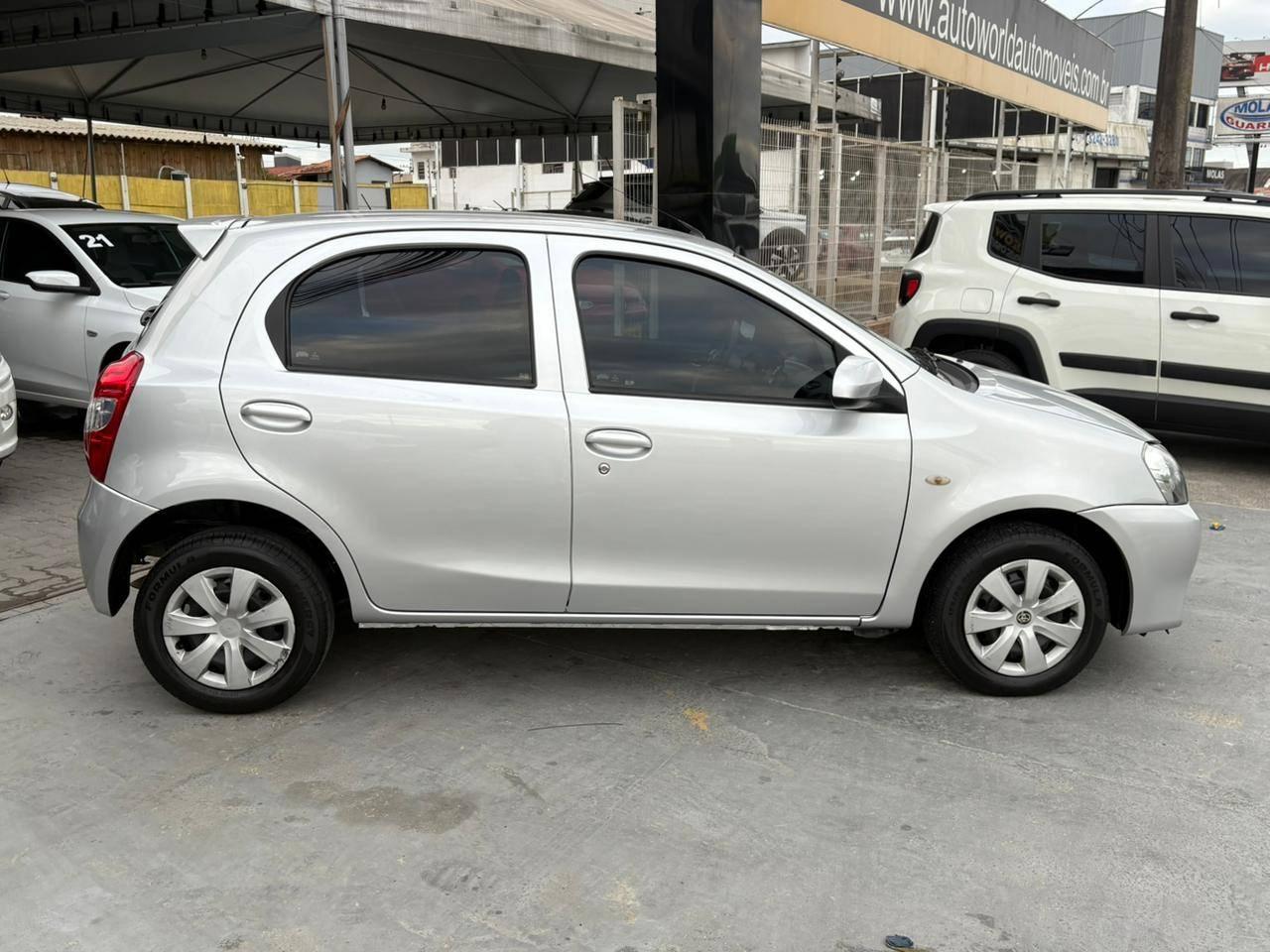 Foto número 319250 do veiculo