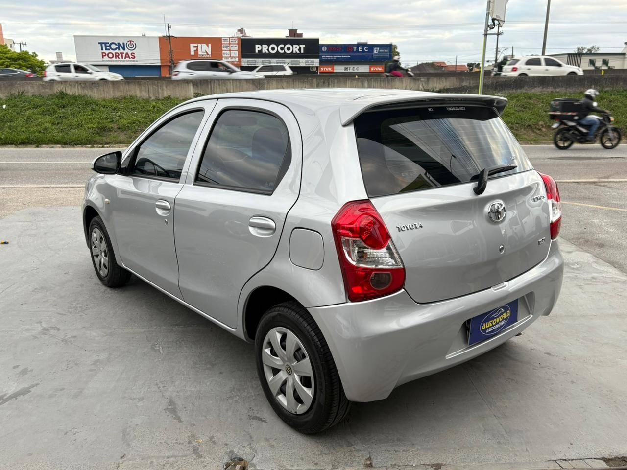 Foto número 319247 do veiculo