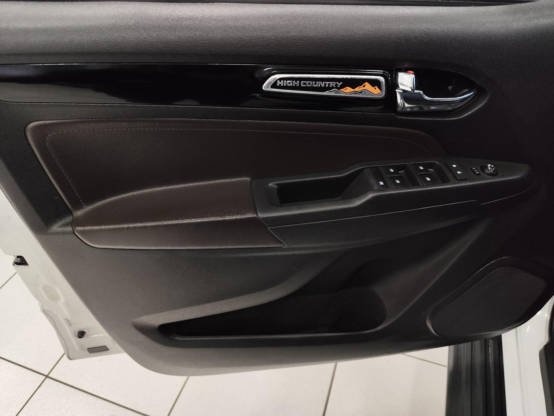 Foto número 351539 do veiculo