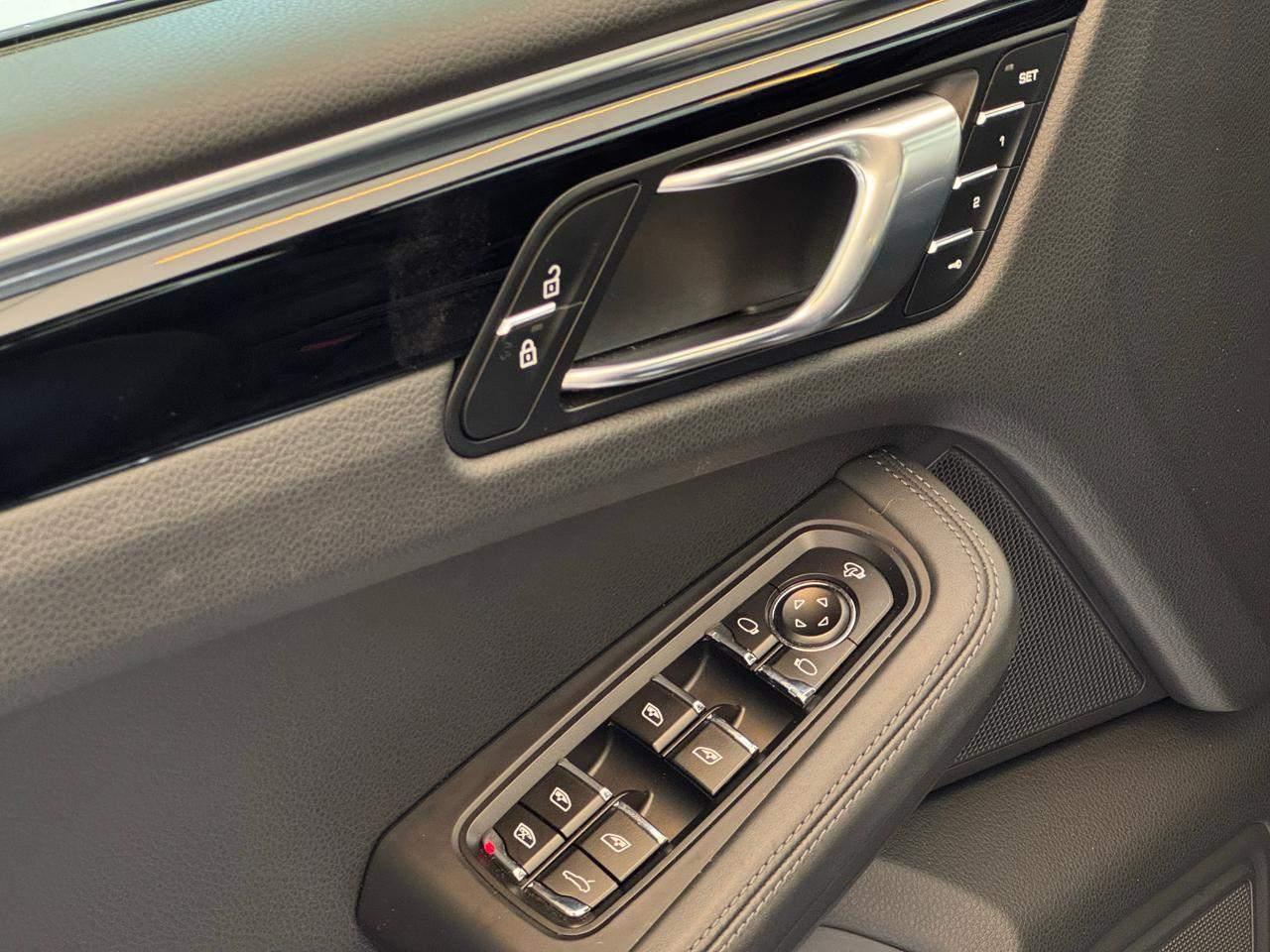 Foto número 325714 do veiculo