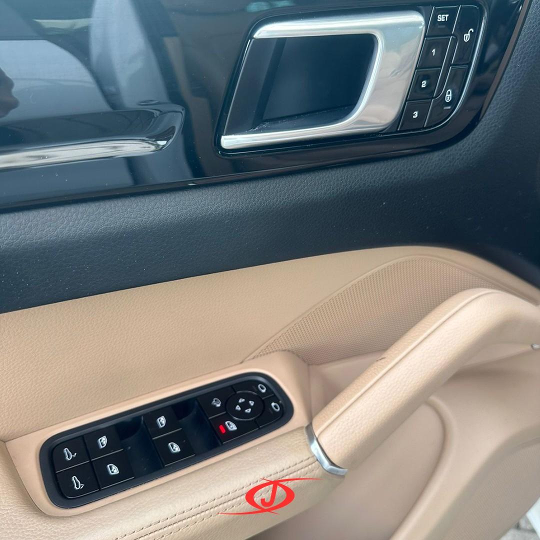 Foto número 327940 do veiculo