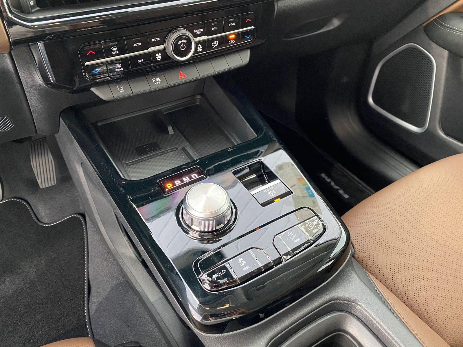 Foto número 321100 do veiculo