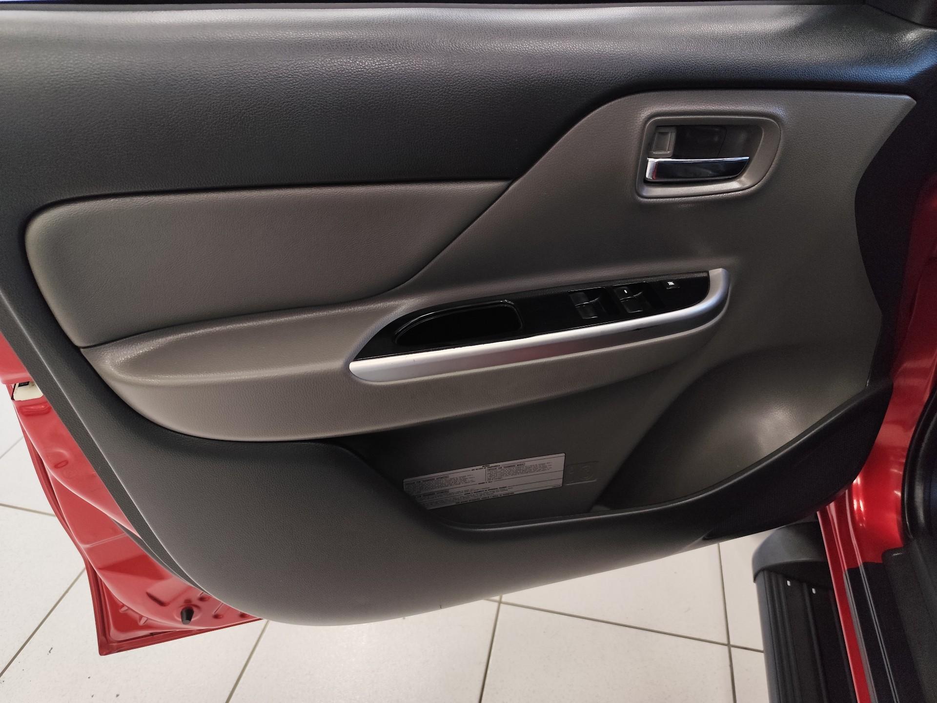 Foto número 354303 do veiculo