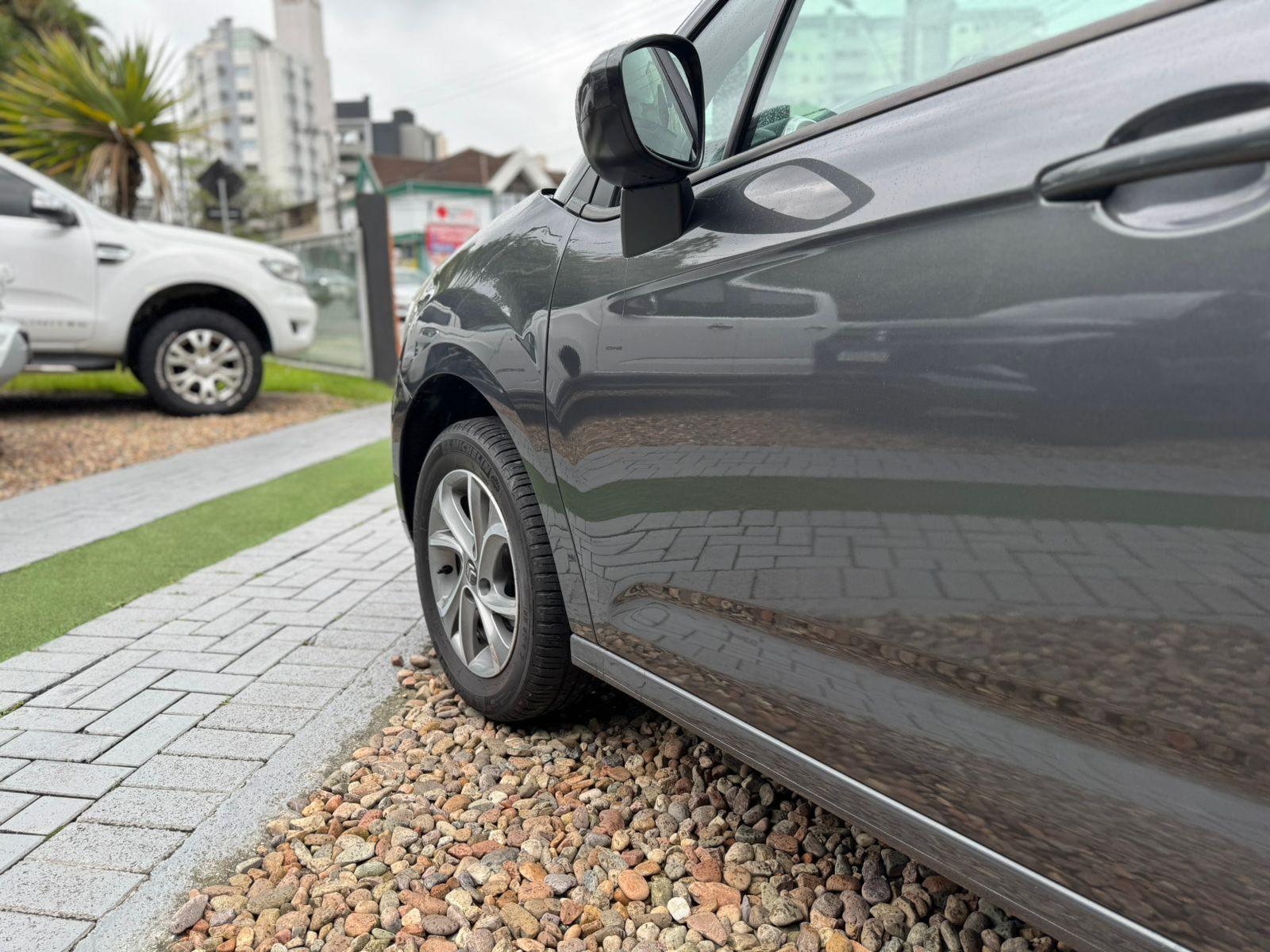 Foto número 355943 do veiculo