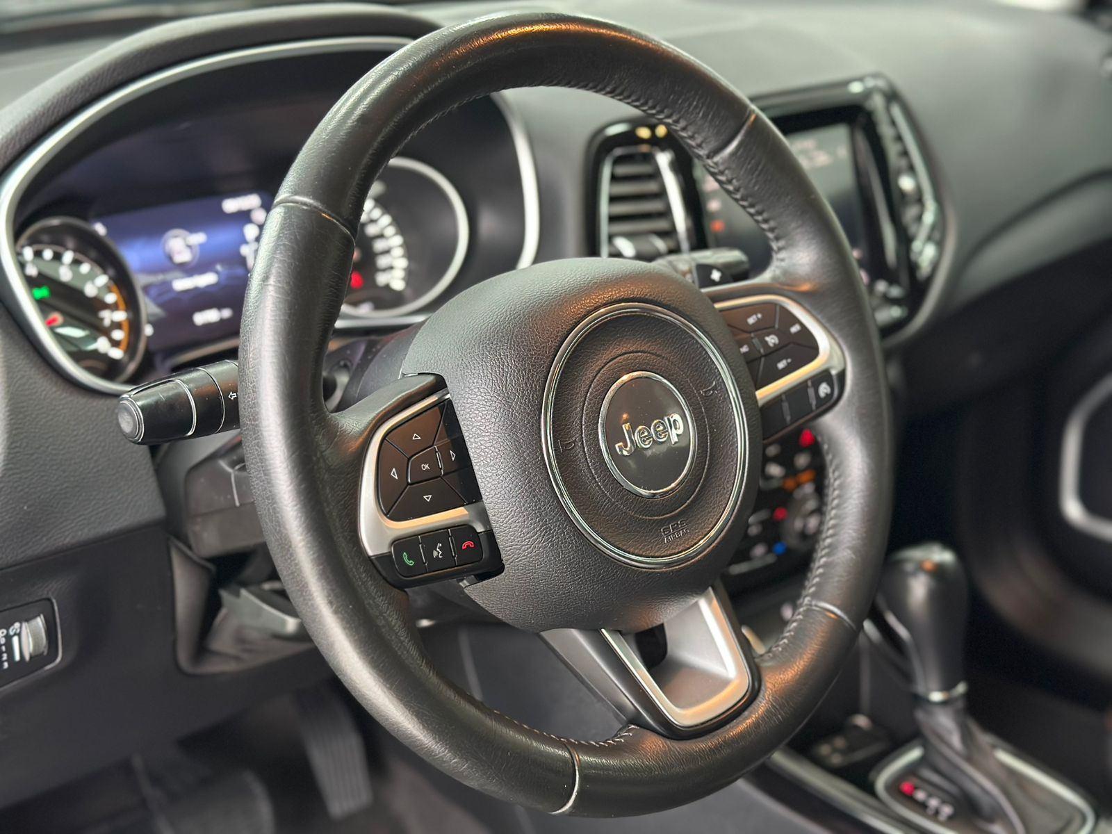 Foto número 330300 do veiculo