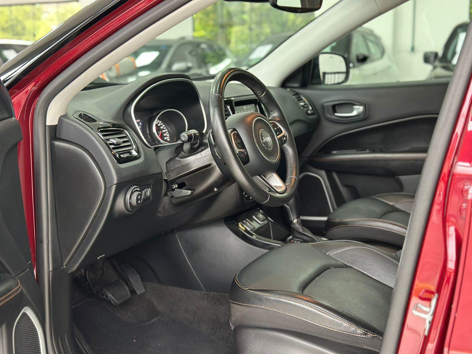 Foto número 330302 do veiculo