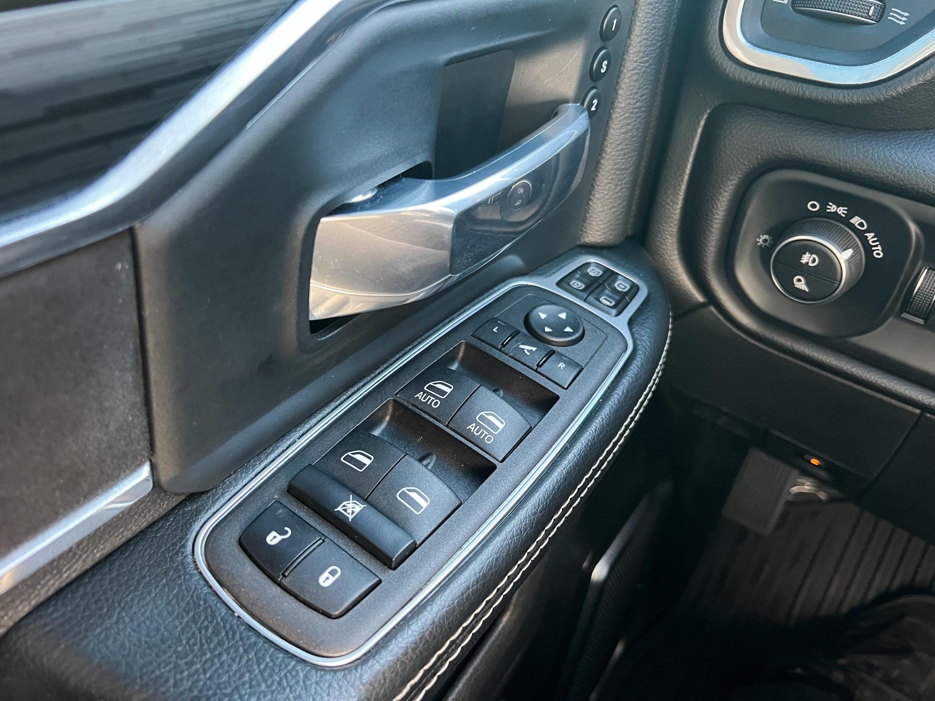 Foto número 348856 do veiculo