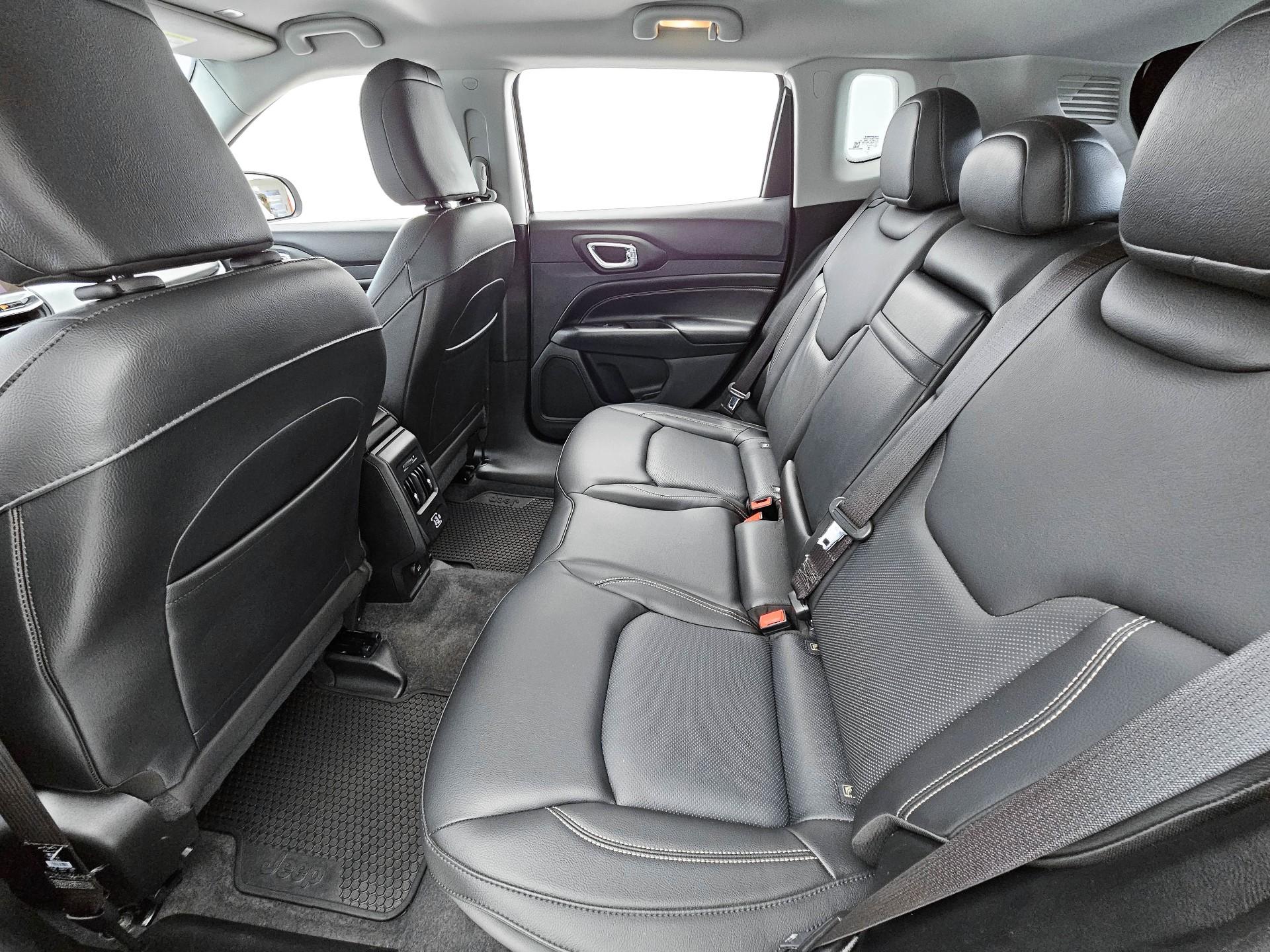 Foto número 349415 do veiculo