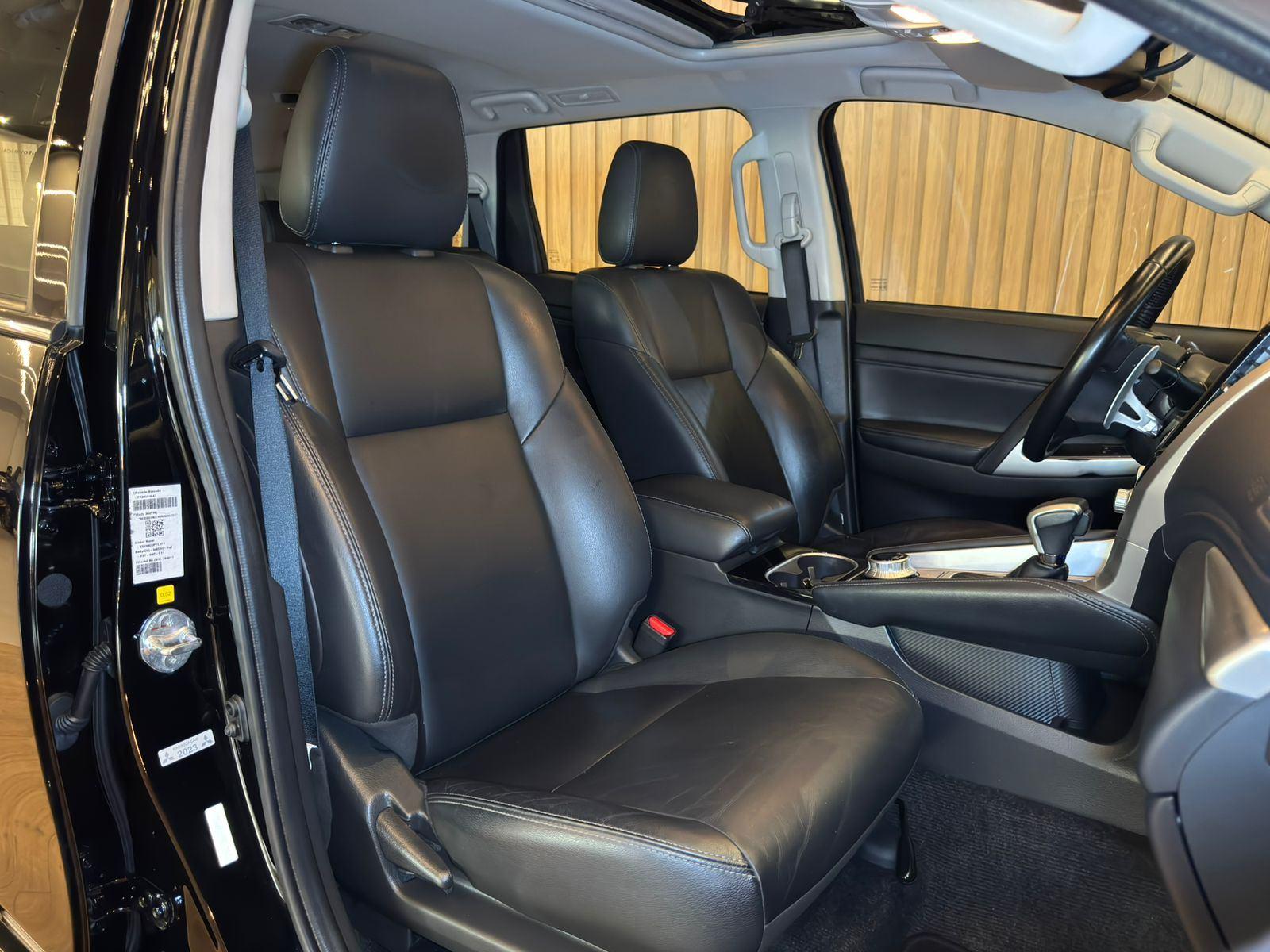 Foto número 351925 do veiculo