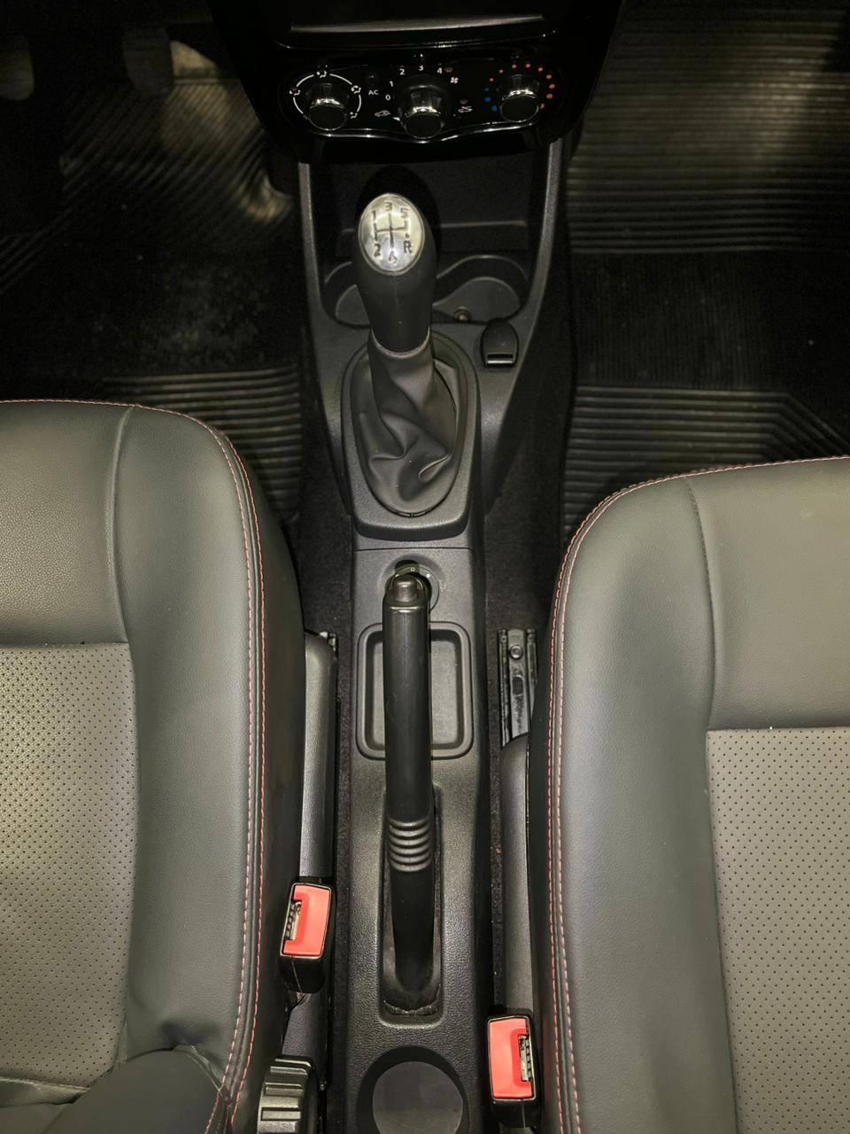 Foto número 370013 do veiculo