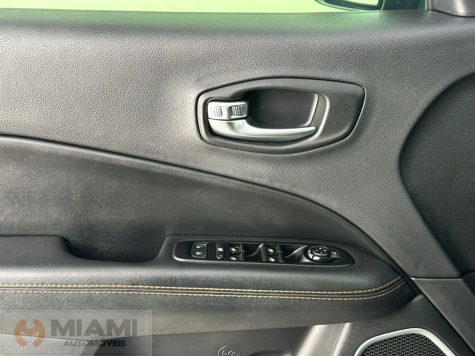 Foto número 375472 do veiculo