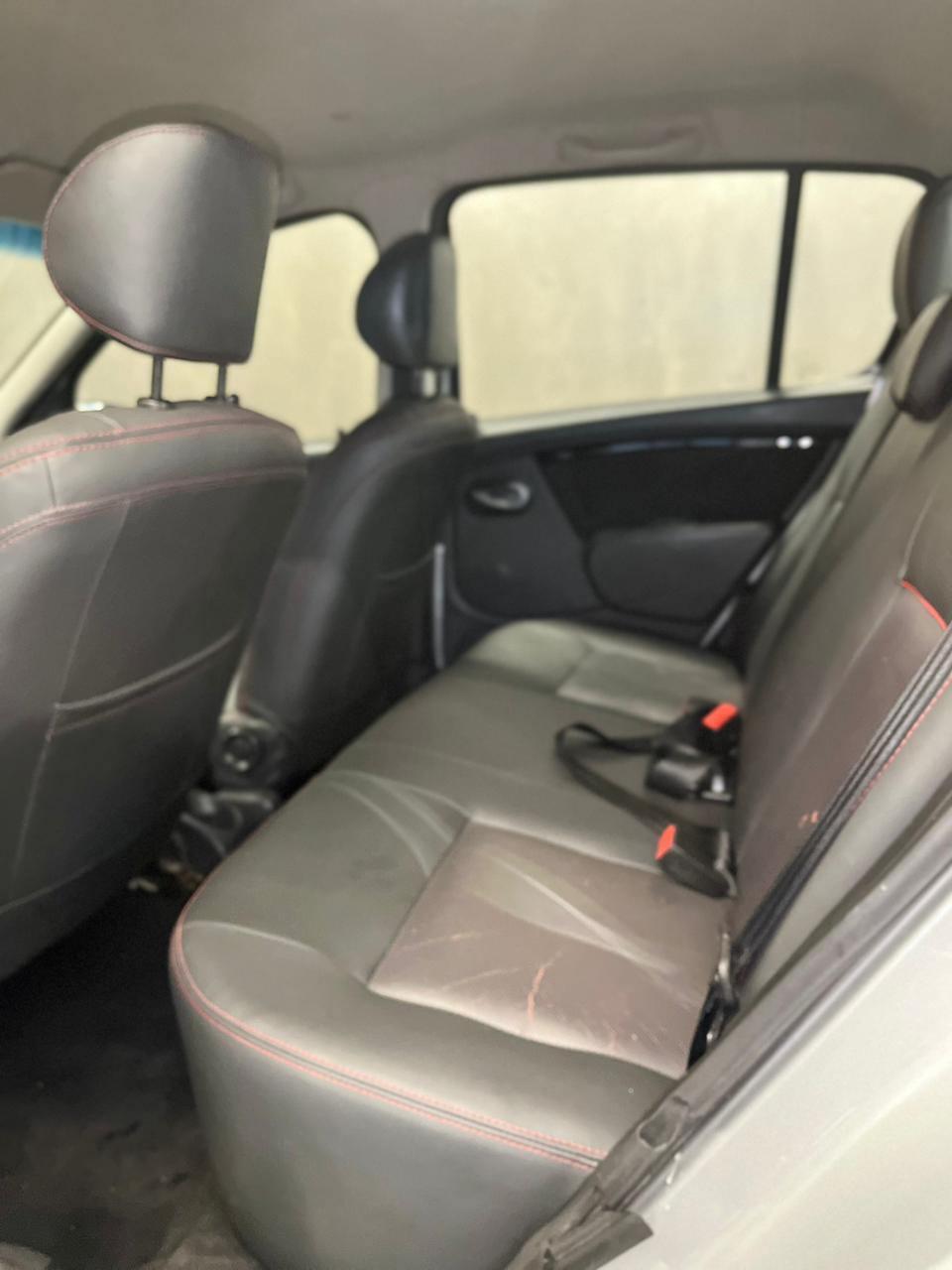 Foto número 370003 do veiculo