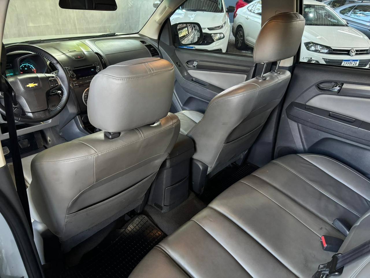 Foto número 372064 do veiculo