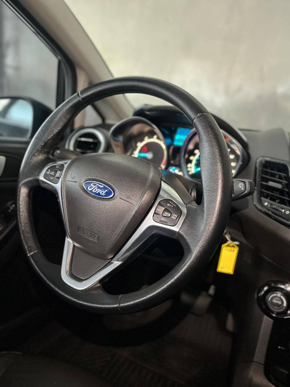 Foto número 360443 do veiculo