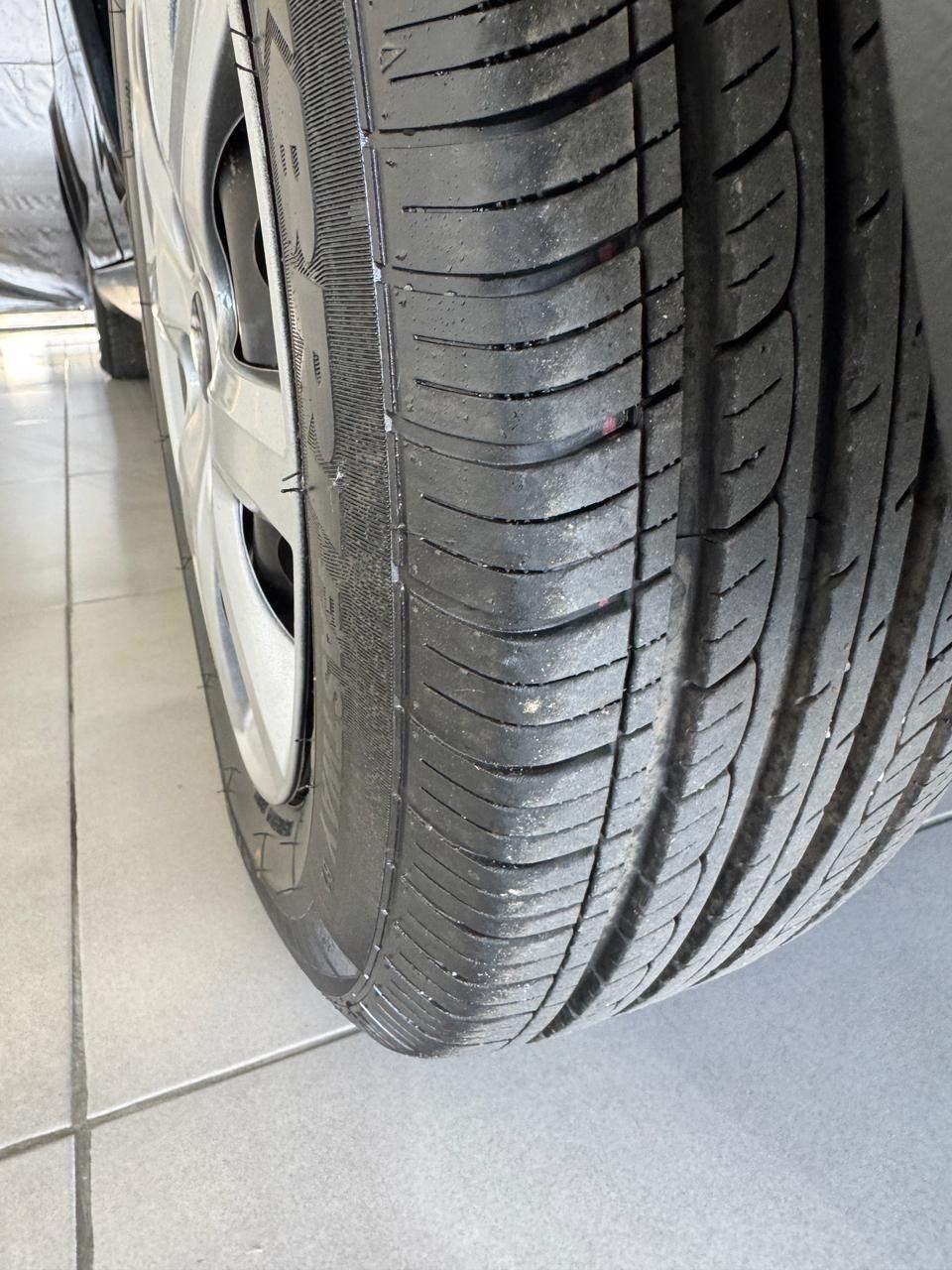 Foto número 398709 do veiculo