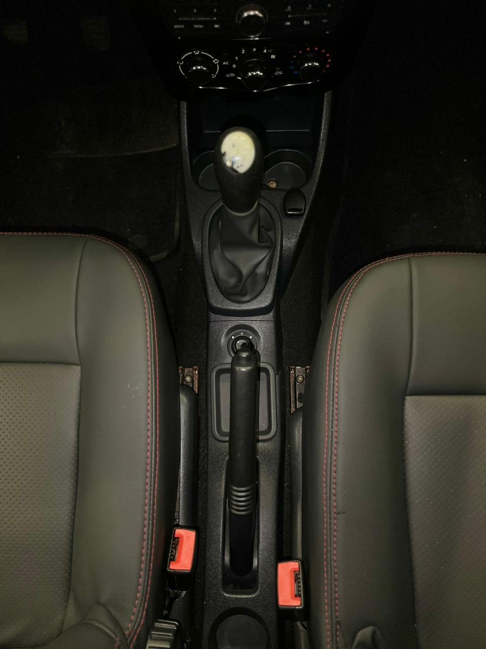 Foto número 370002 do veiculo