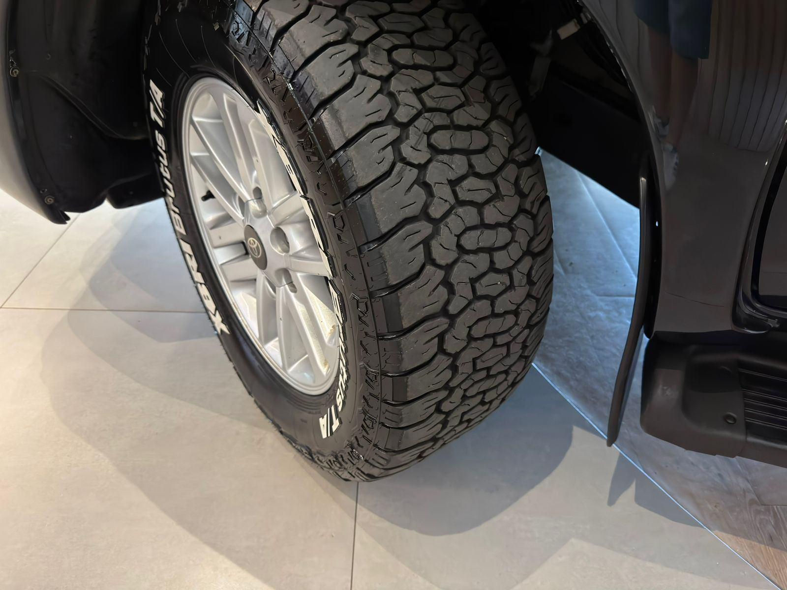 Foto número 380000 do veiculo