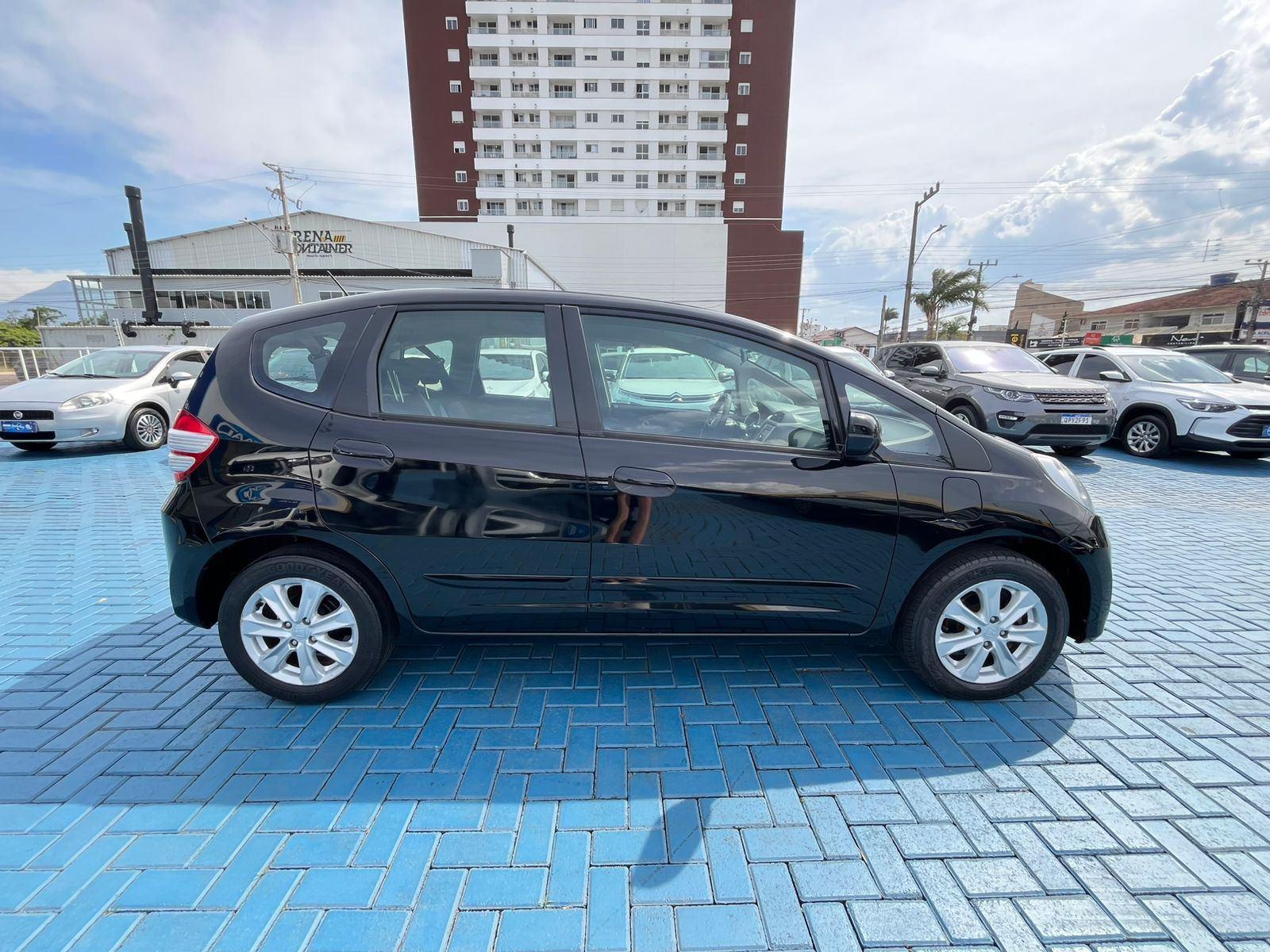 Foto número 388940 do veiculo