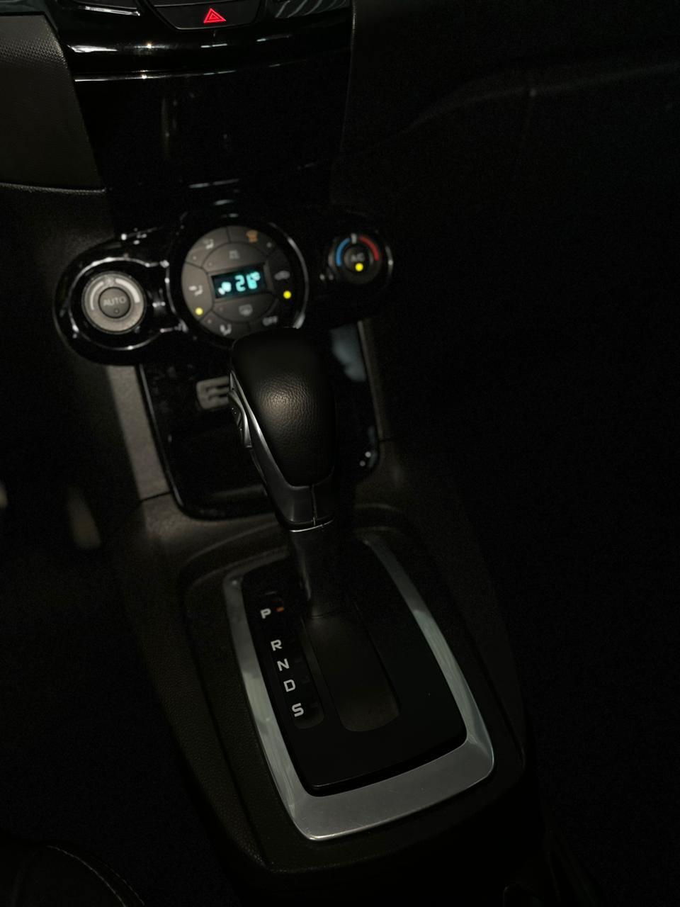 Foto número 360448 do veiculo