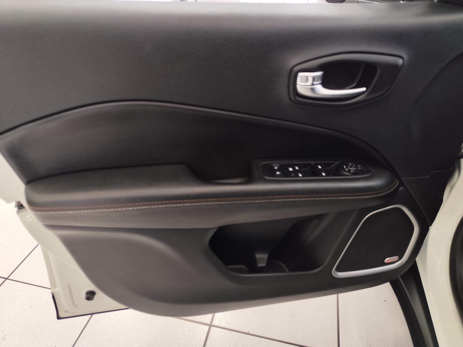 Foto número 392889 do veiculo