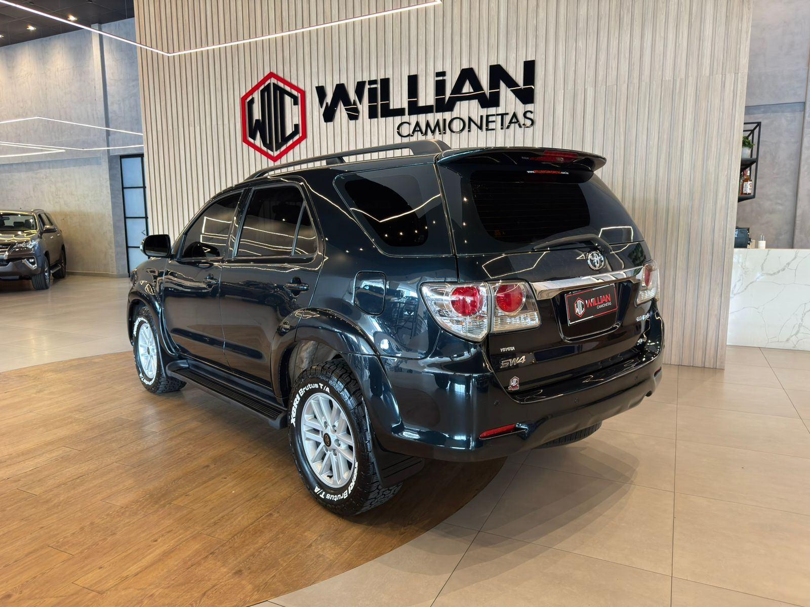 Foto número 379998 do veiculo