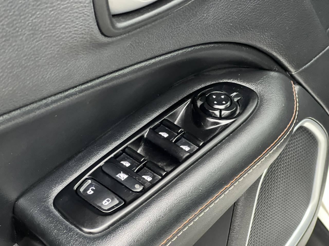 Foto número 376782 do veiculo