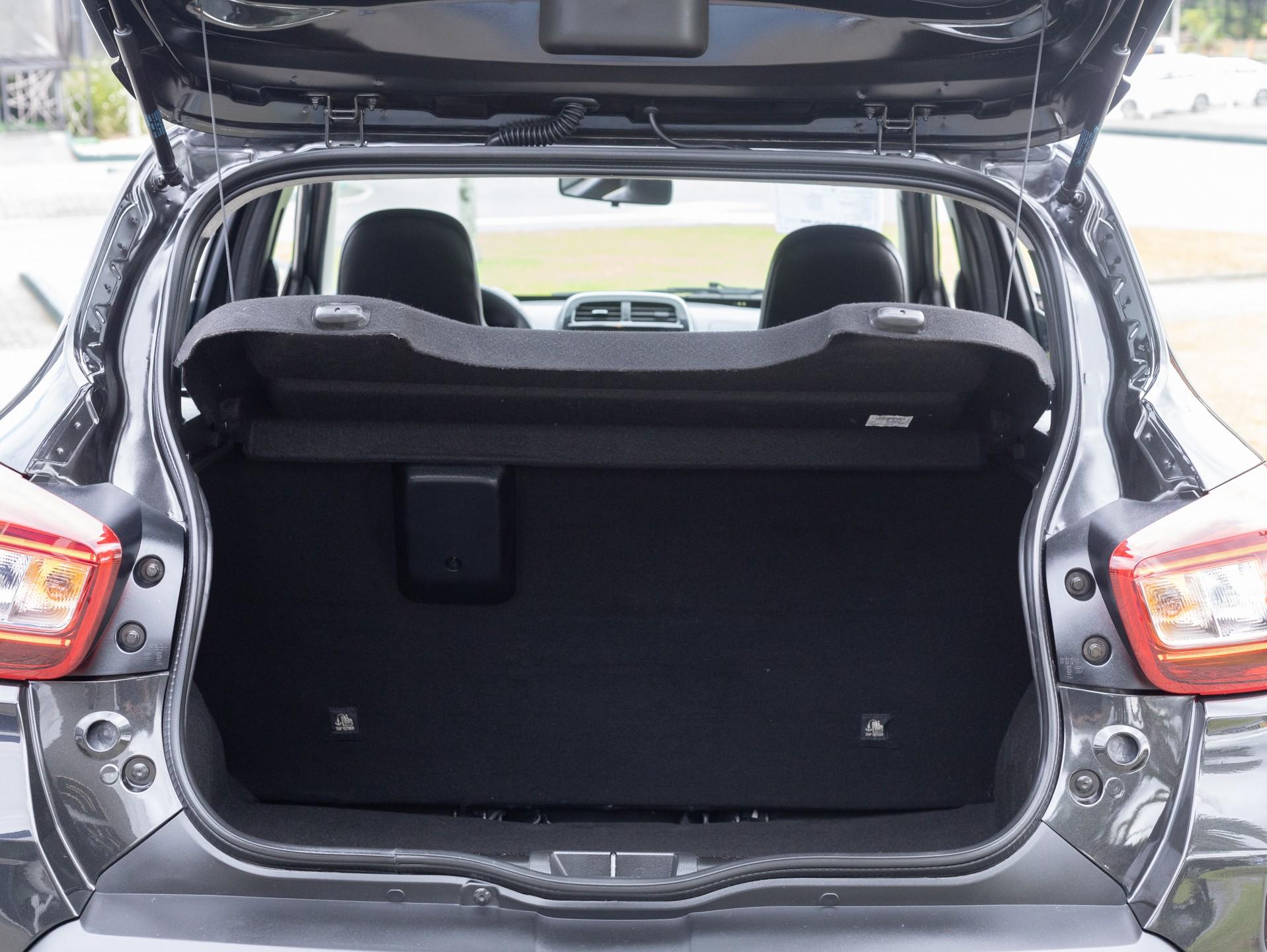 Foto número 398903 do veiculo