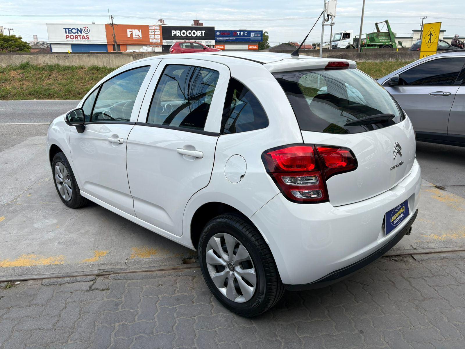 Foto número 373147 do veiculo