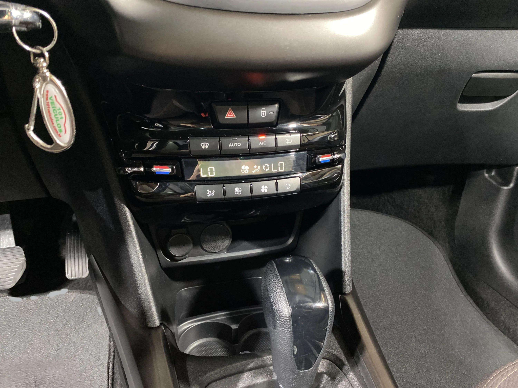 Foto número 417396 do veiculo