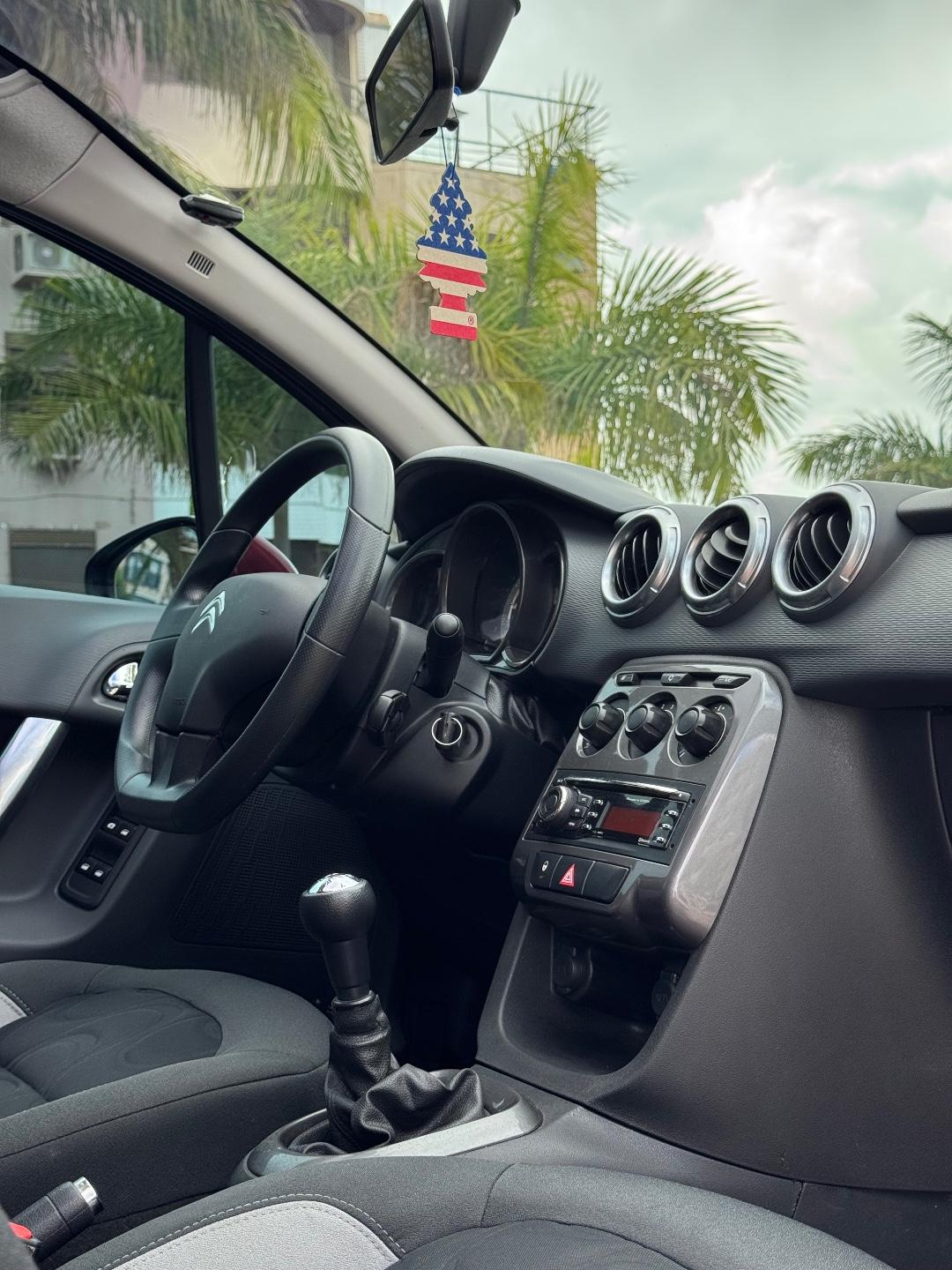 Foto número 423995 do veiculo