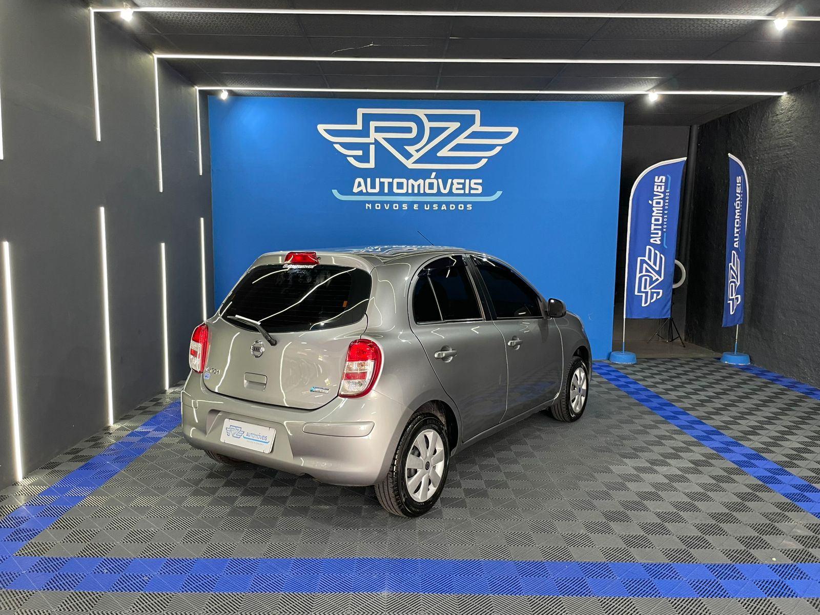 Foto número 420115 do veiculo