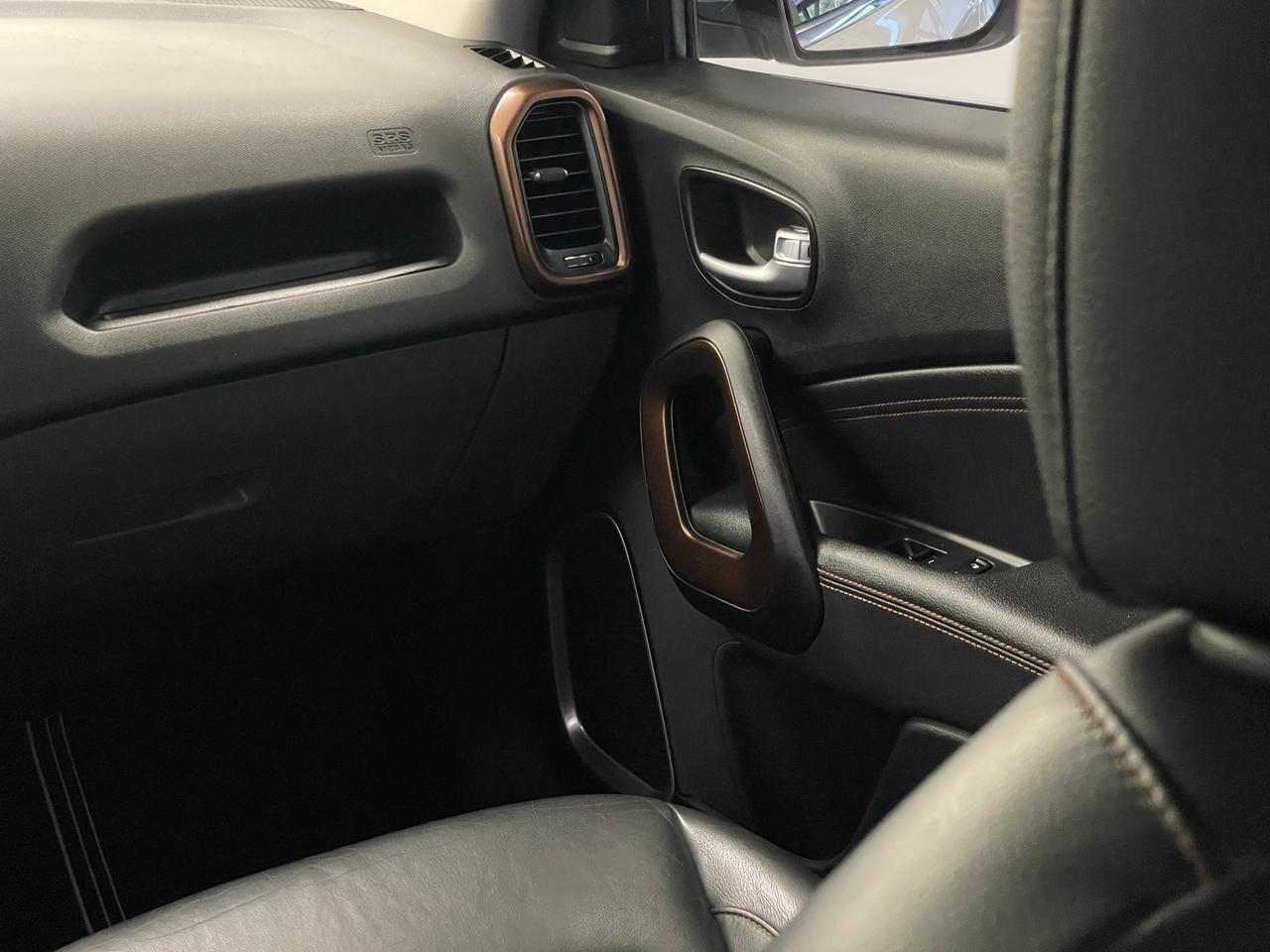 Foto número 406312 do veiculo