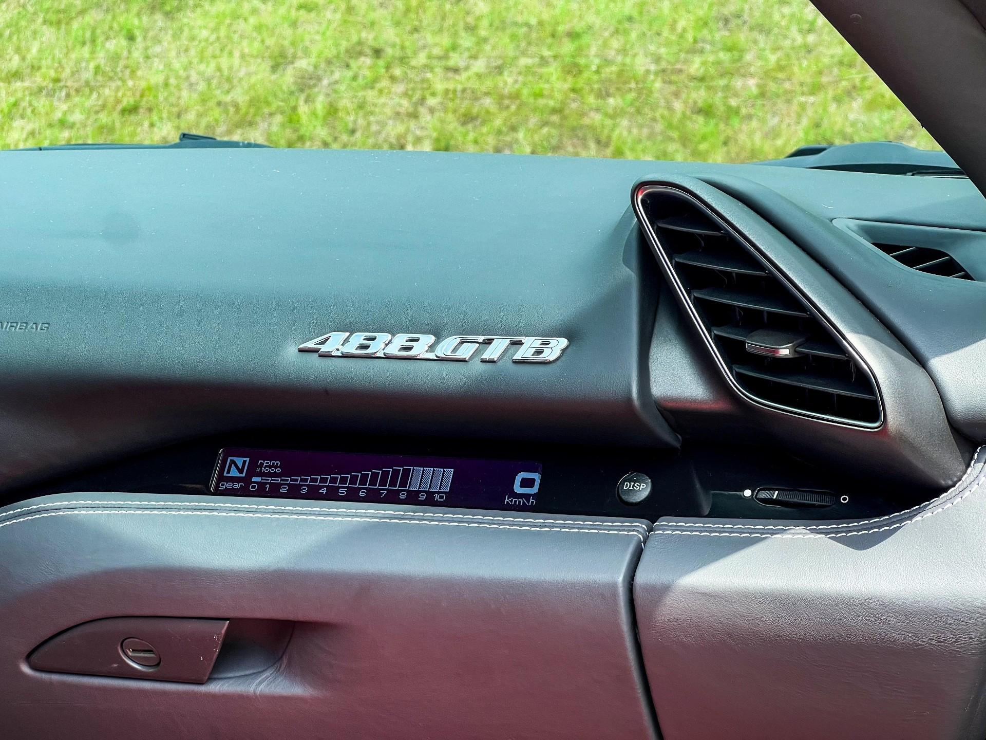 Foto número 416199 do veiculo