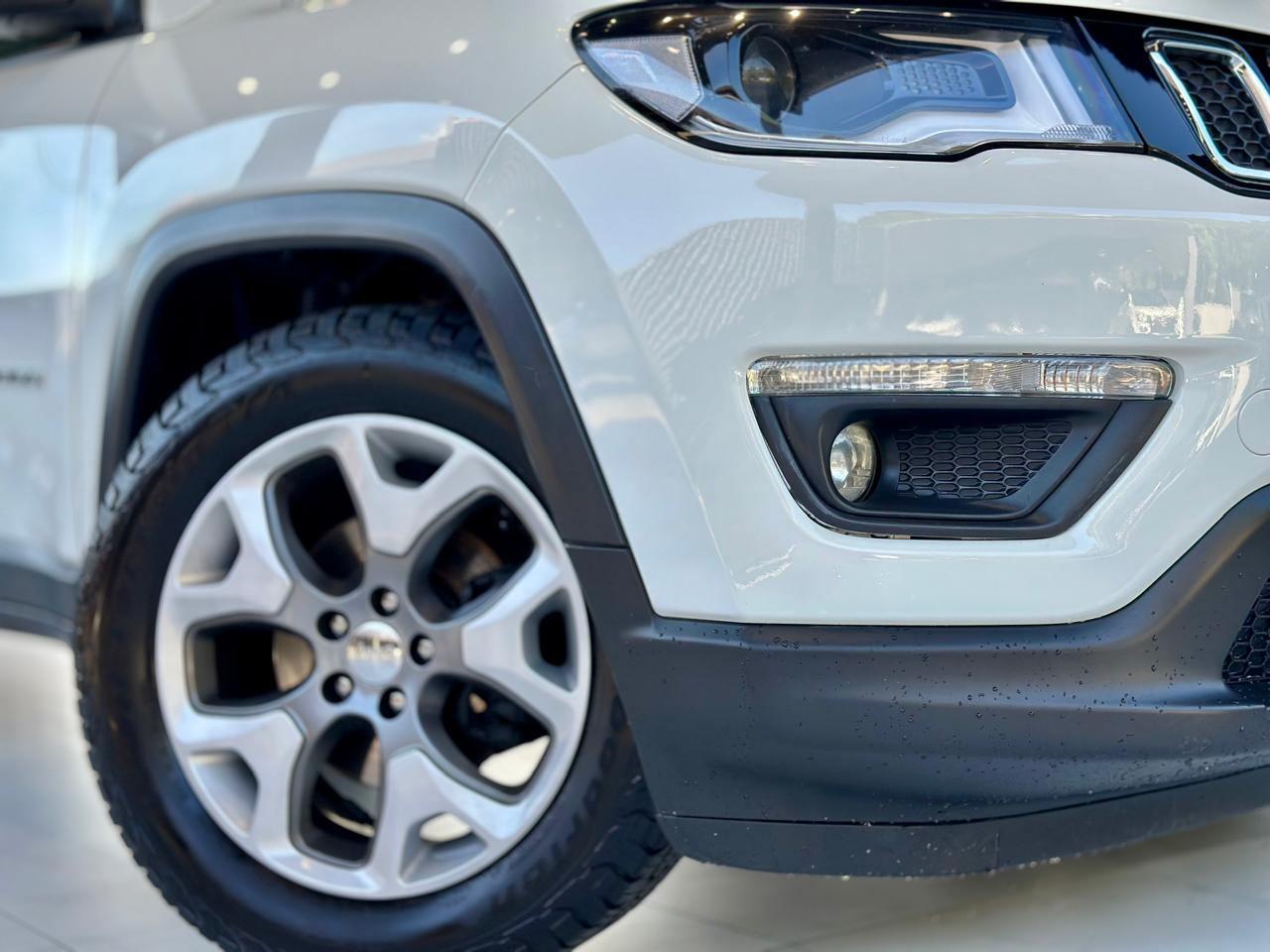 Foto número 411901 do veiculo