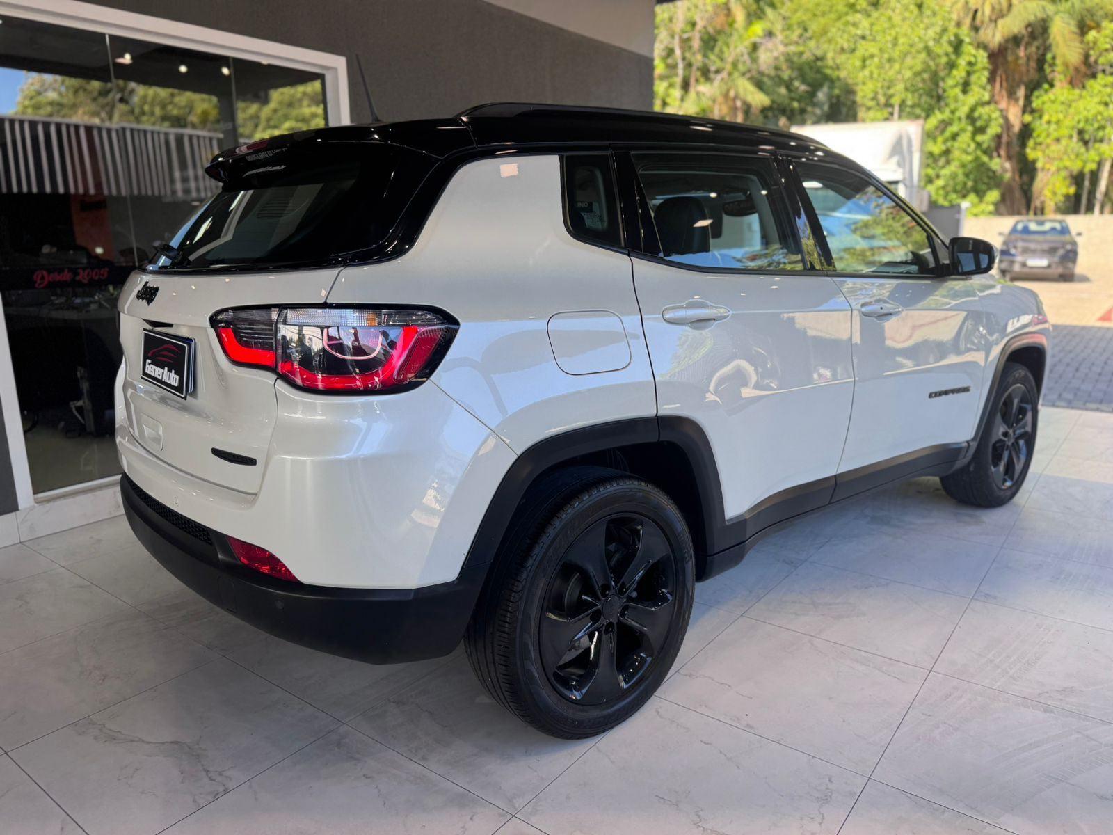 Foto número 420176 do veiculo