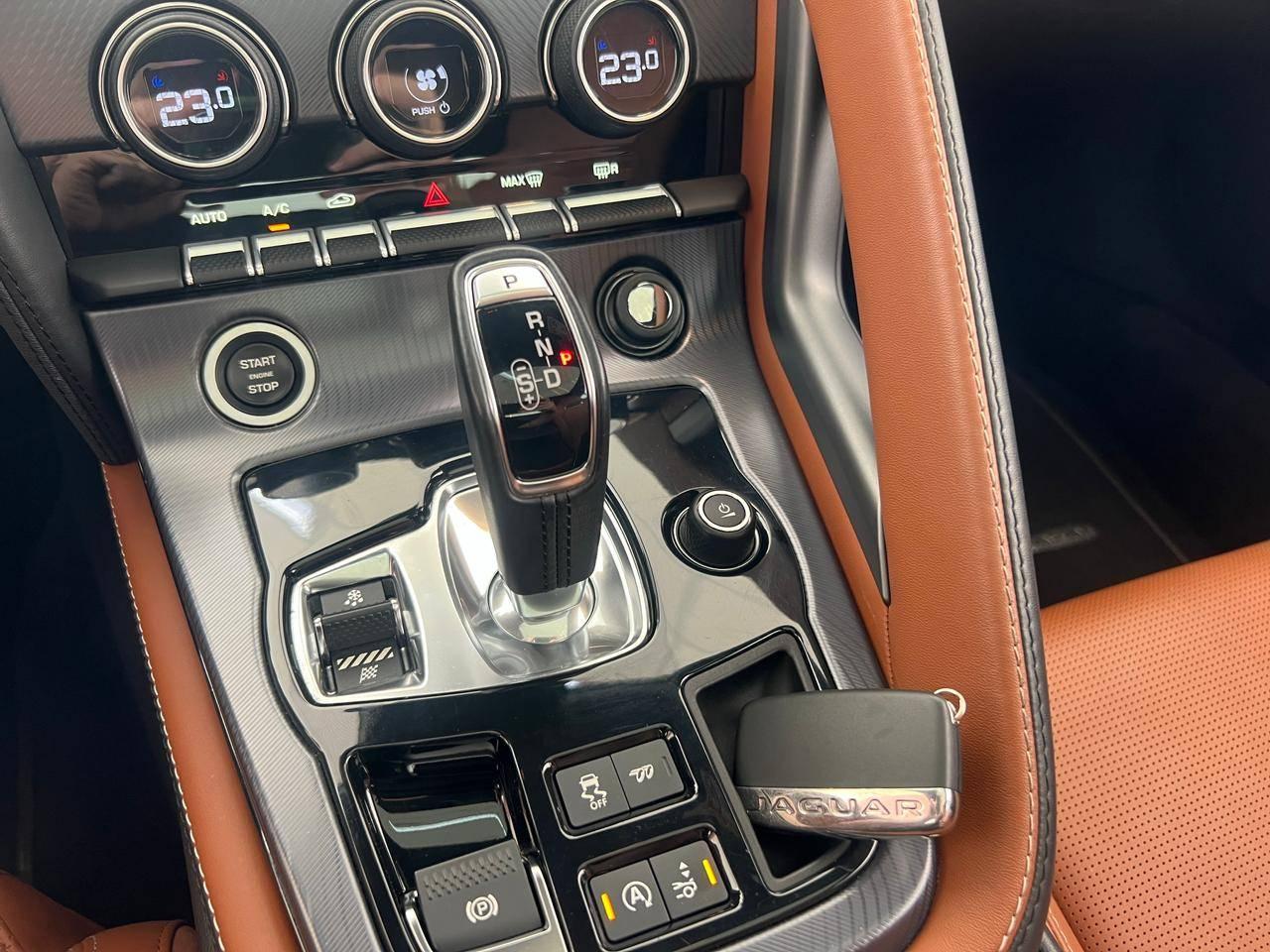 Foto número 421616 do veiculo