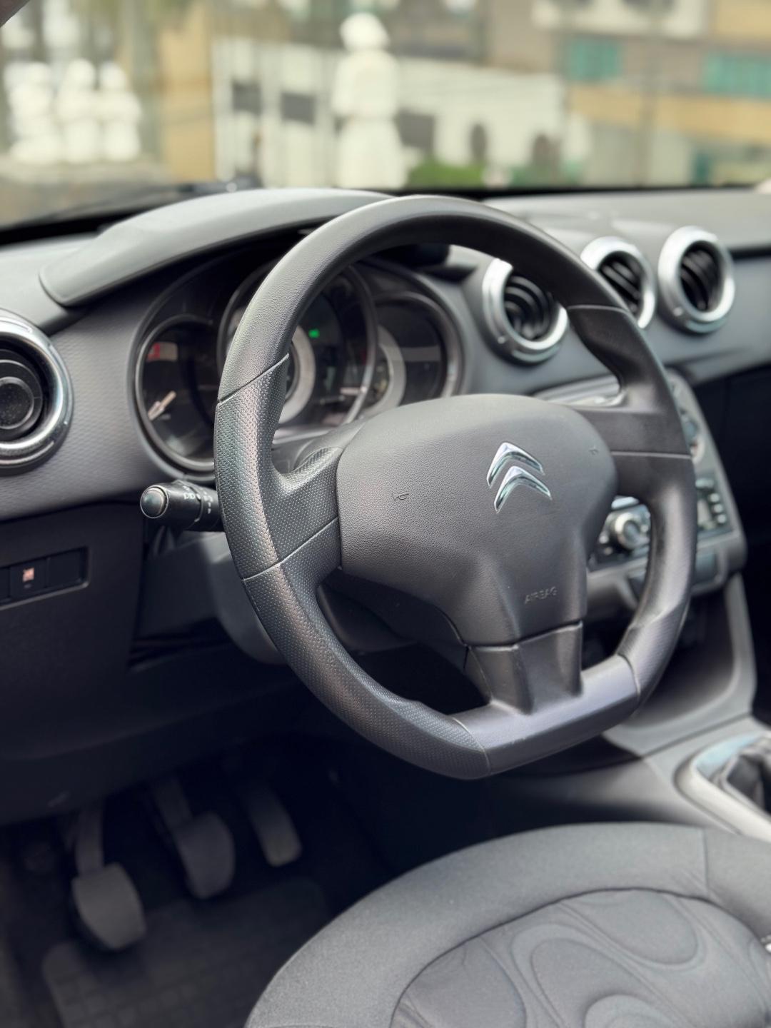 Foto número 423997 do veiculo