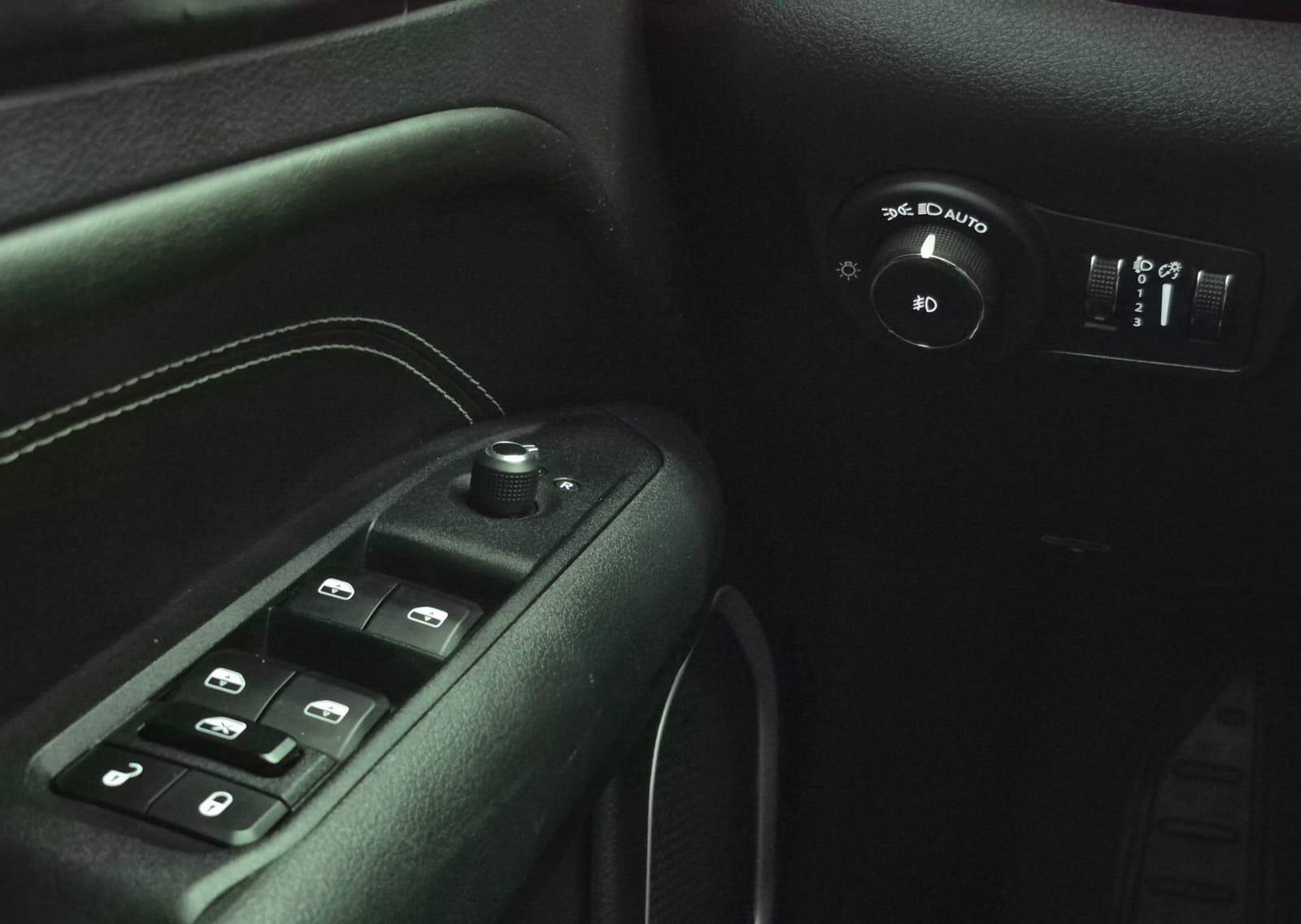 Foto número 426700 do veiculo