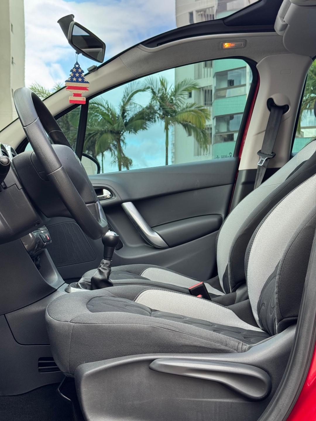 Foto número 423996 do veiculo