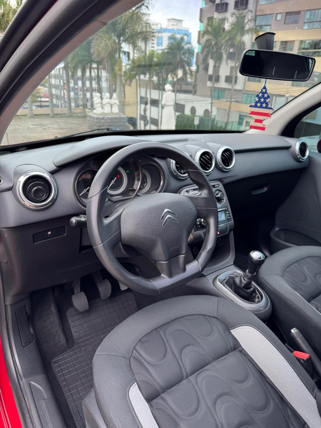 Foto número 423999 do veiculo