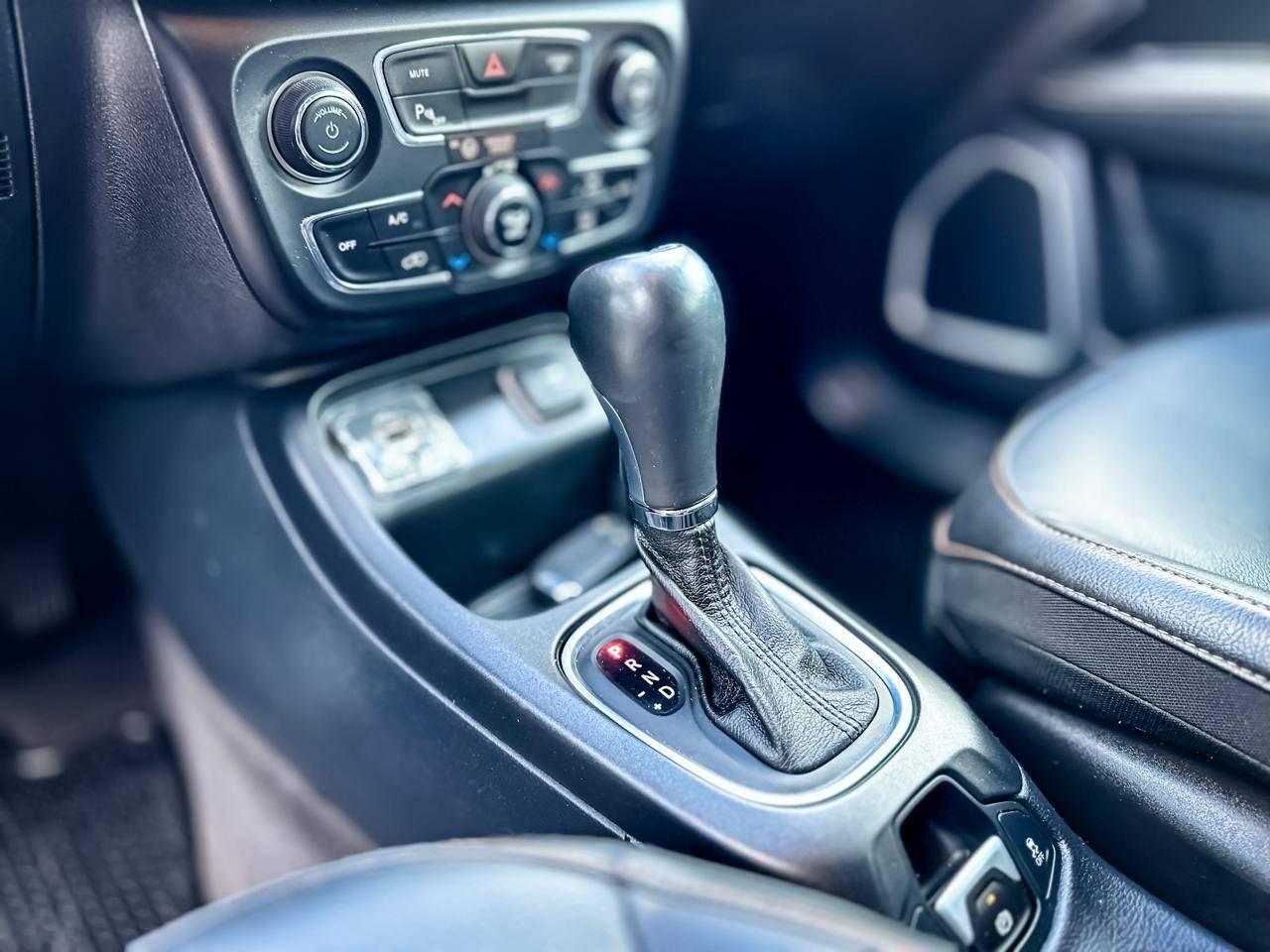 Foto número 411916 do veiculo